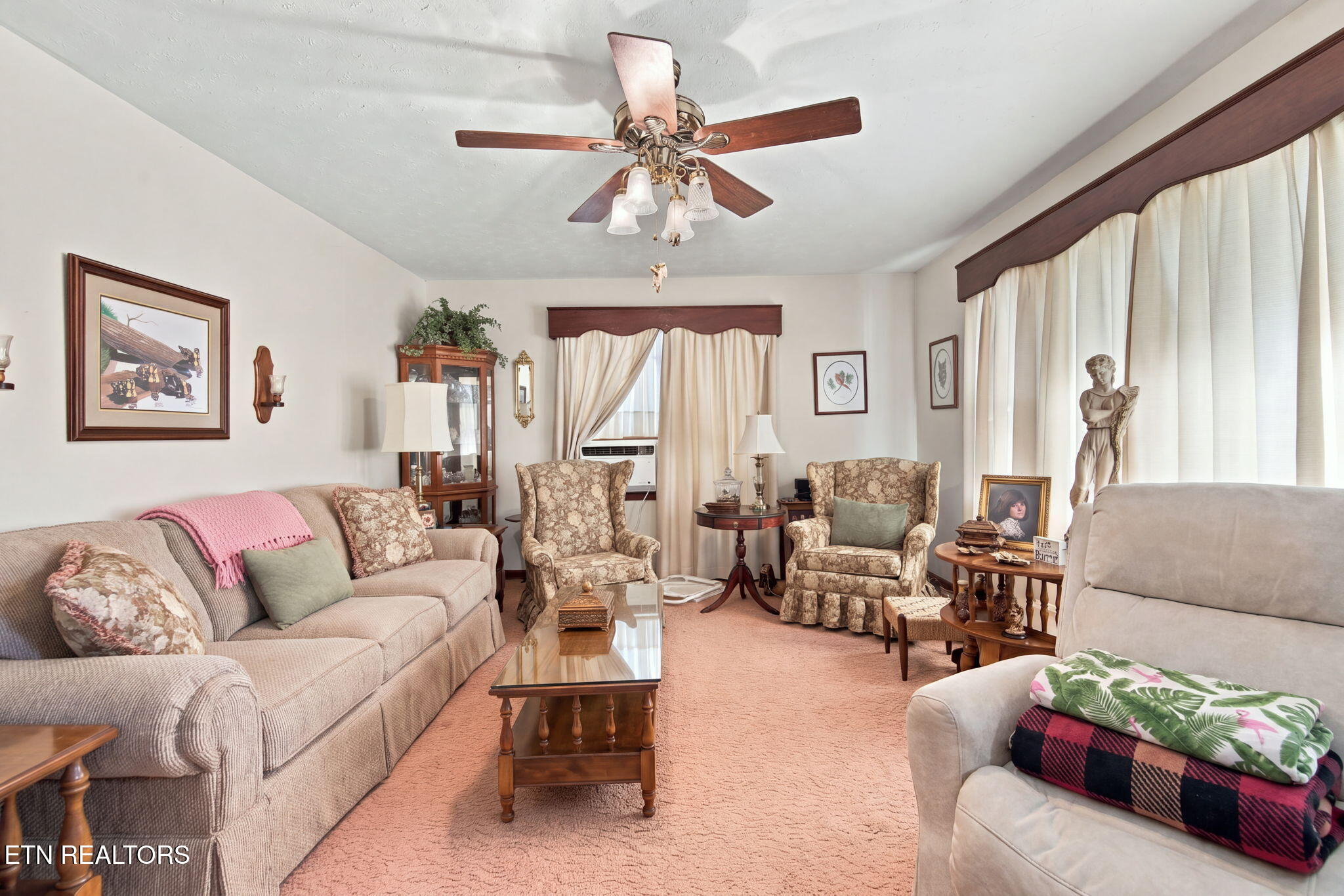209 Oak Street Jellico TN 37762