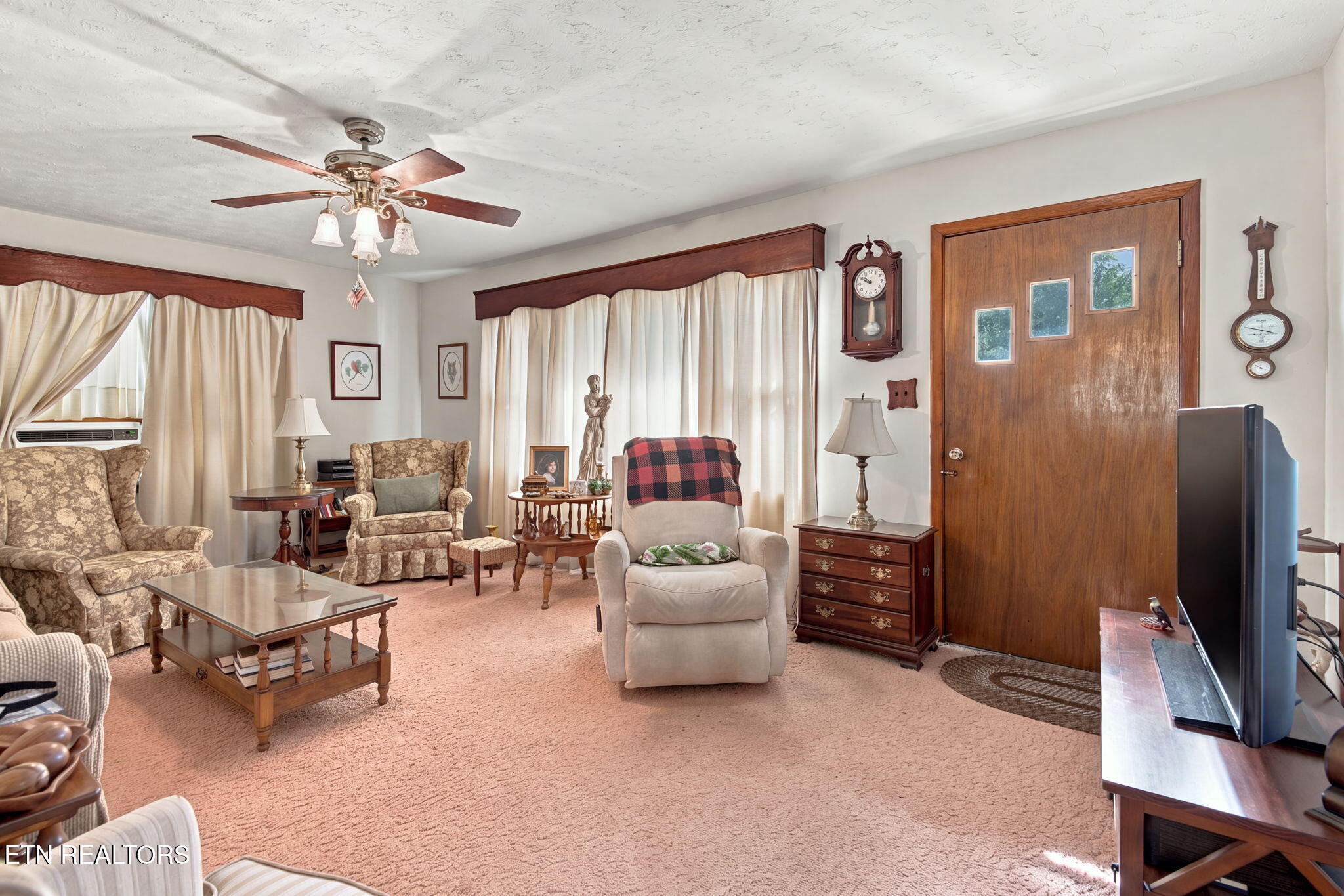 209 Oak Street Jellico TN 37762