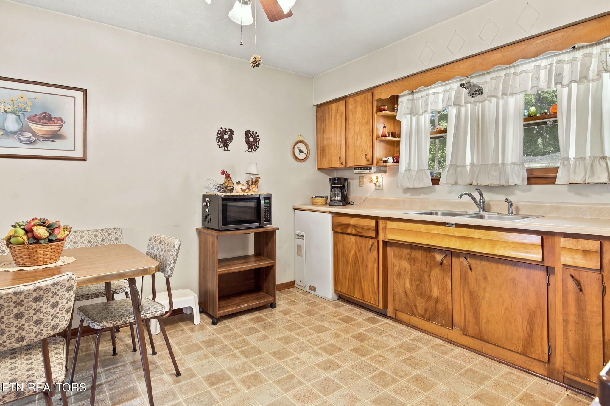 209 Oak Street Jellico TN 37762