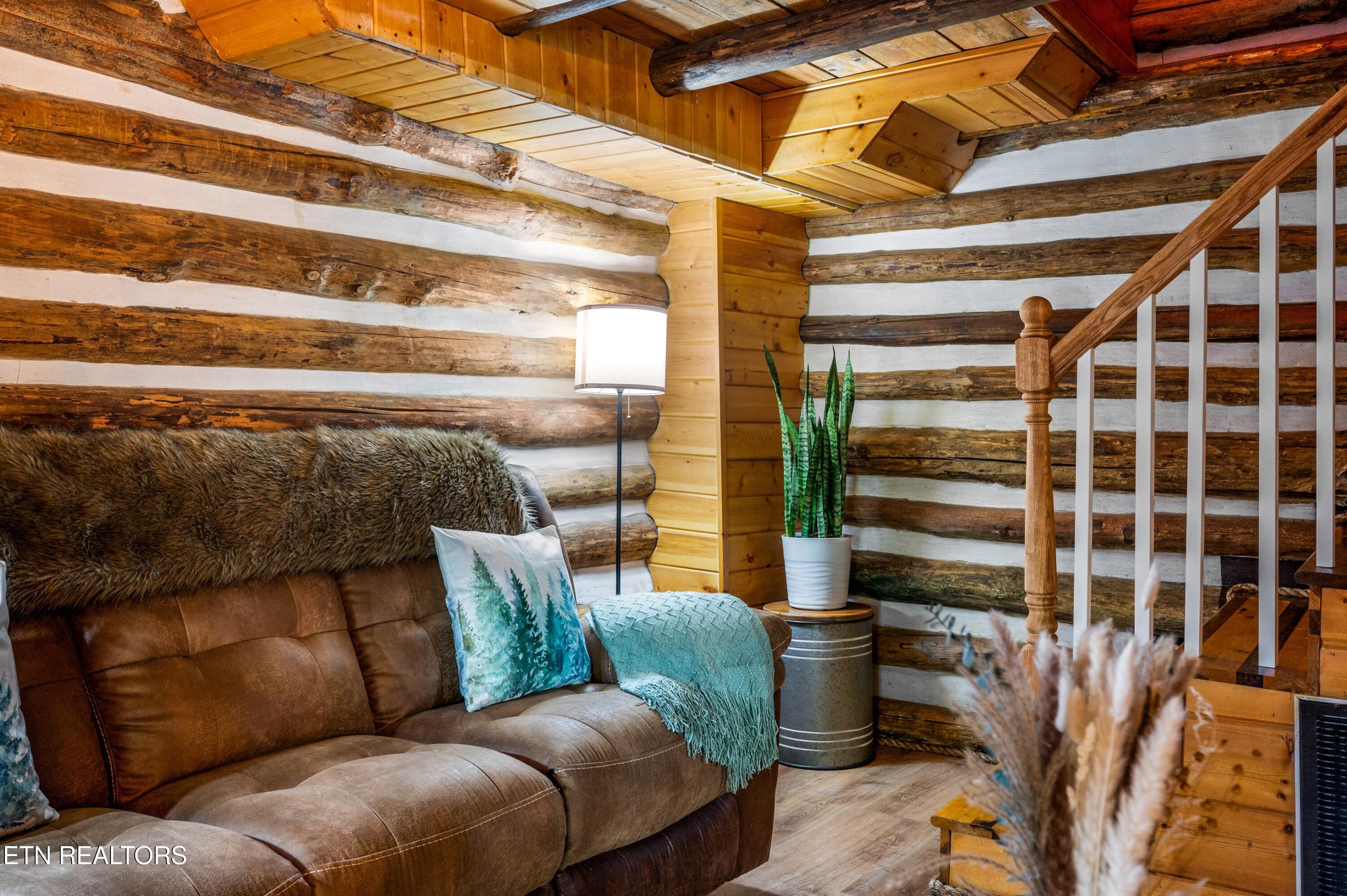2338 Jims Way Sevierville TN 37876