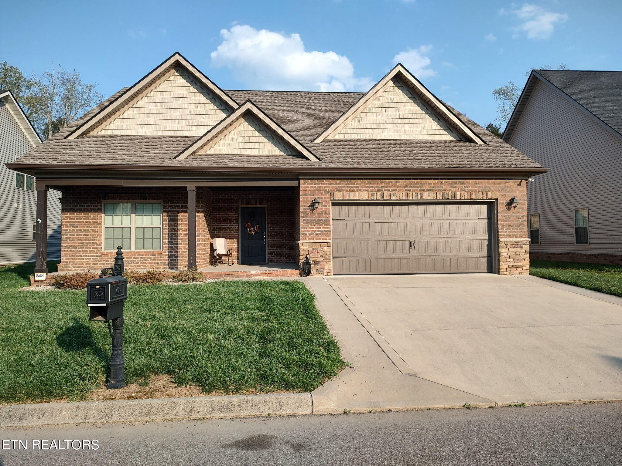 895 Jacksonian Way Lenoir City TN 37772