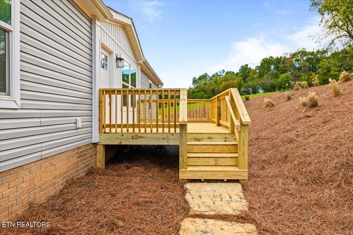 352 Bland Road Clinton TN 37716