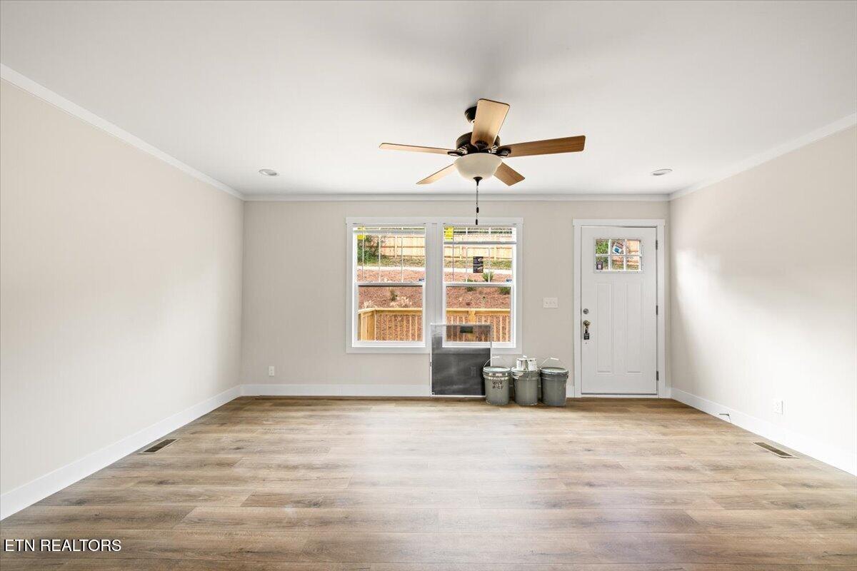 352 Bland Road Clinton TN 37716