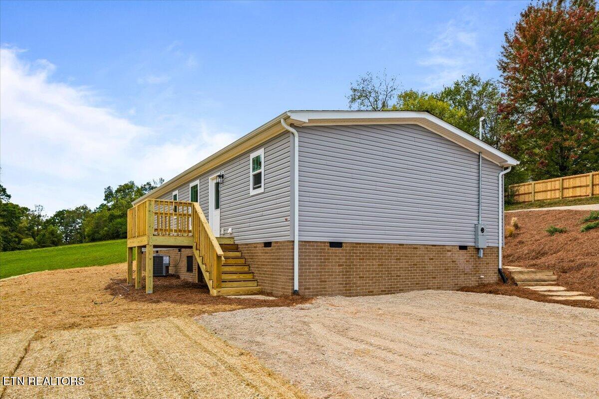 352 Bland Road Clinton TN 37716