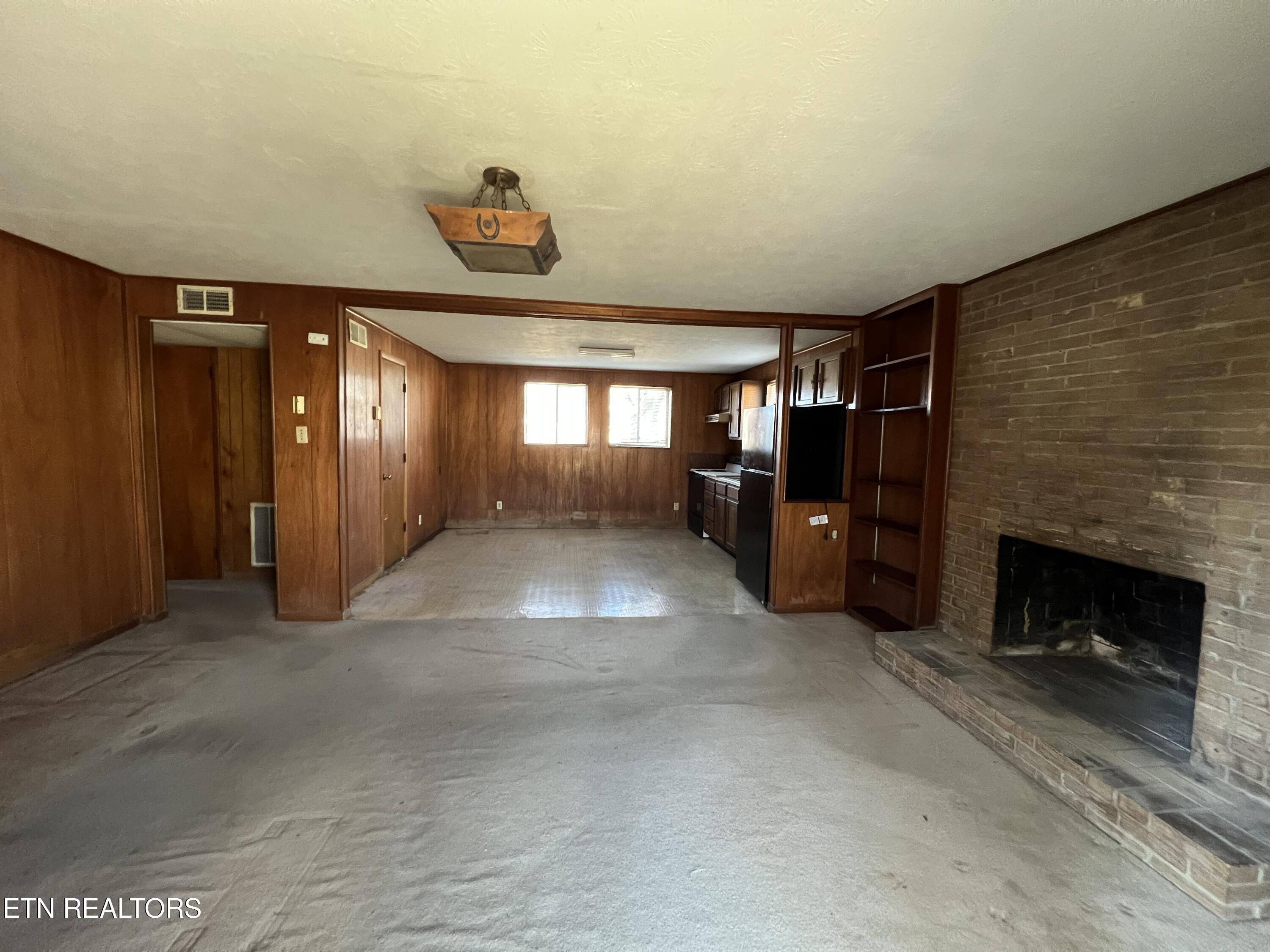 978 Camp Street Wartburg TN 37887