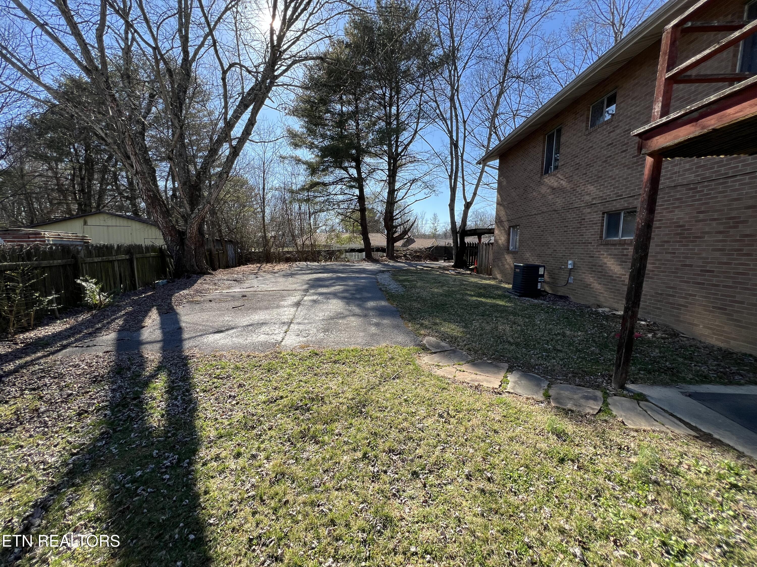 978 Camp Street Wartburg TN 37887
