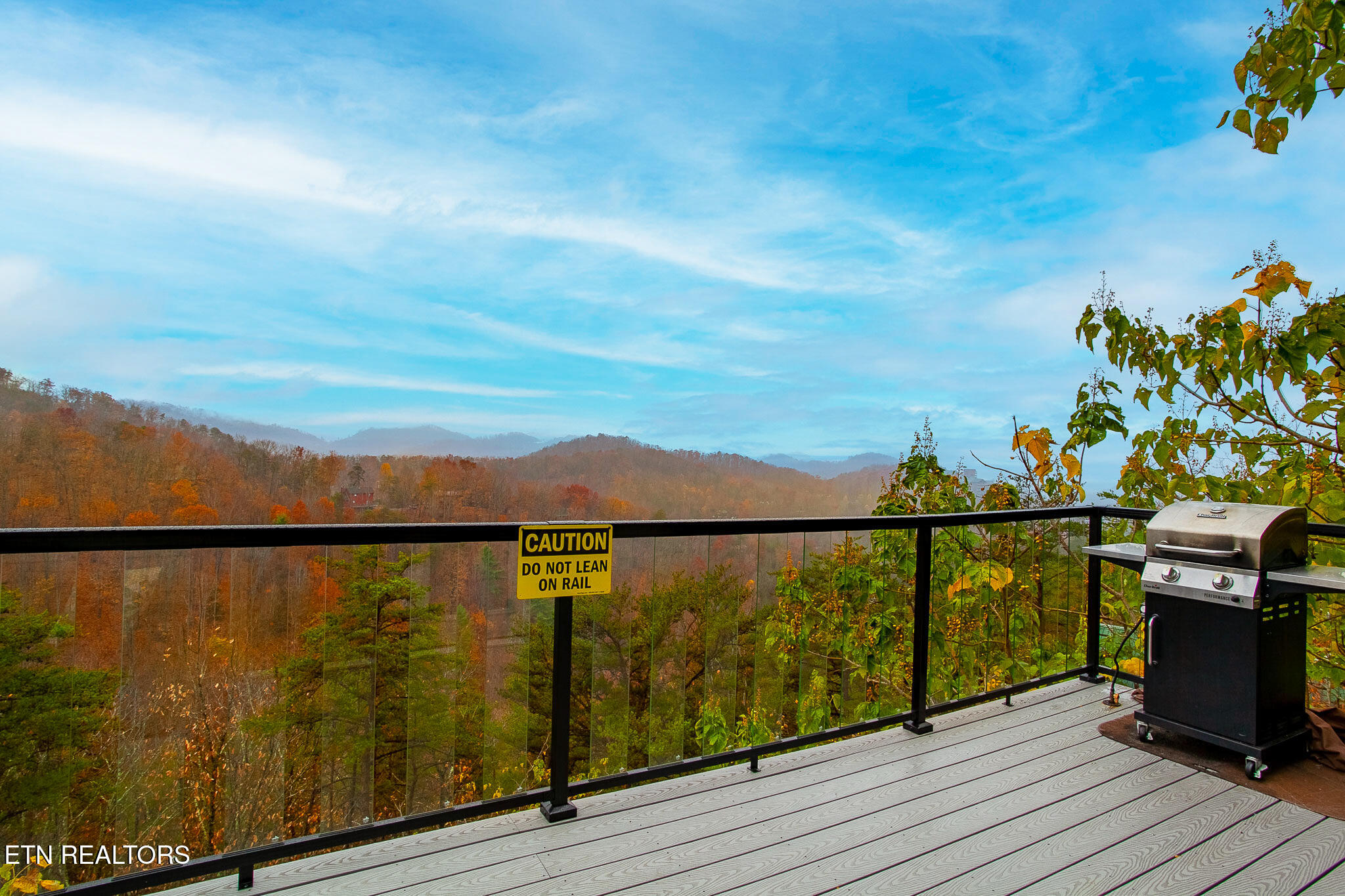 920 Falcon View Way Sevierville TN 37862