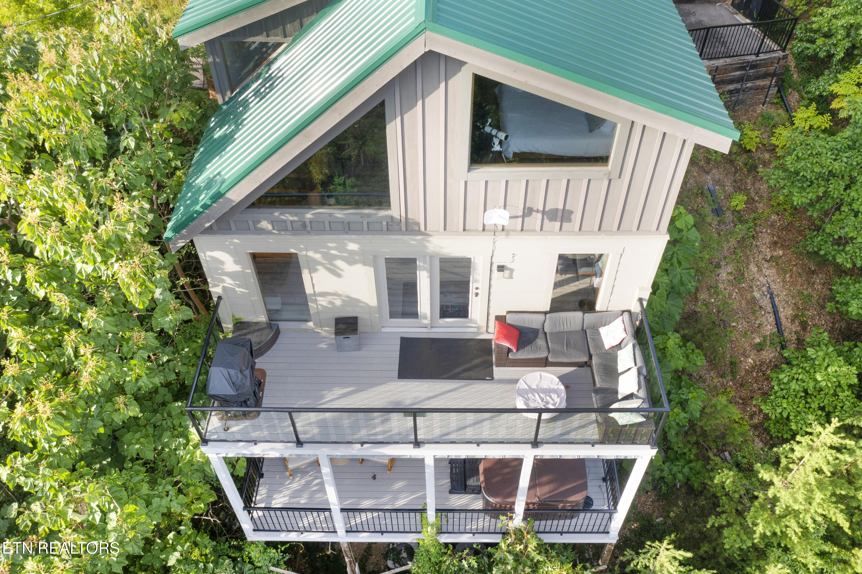920 Falcon View Way Sevierville TN 37862