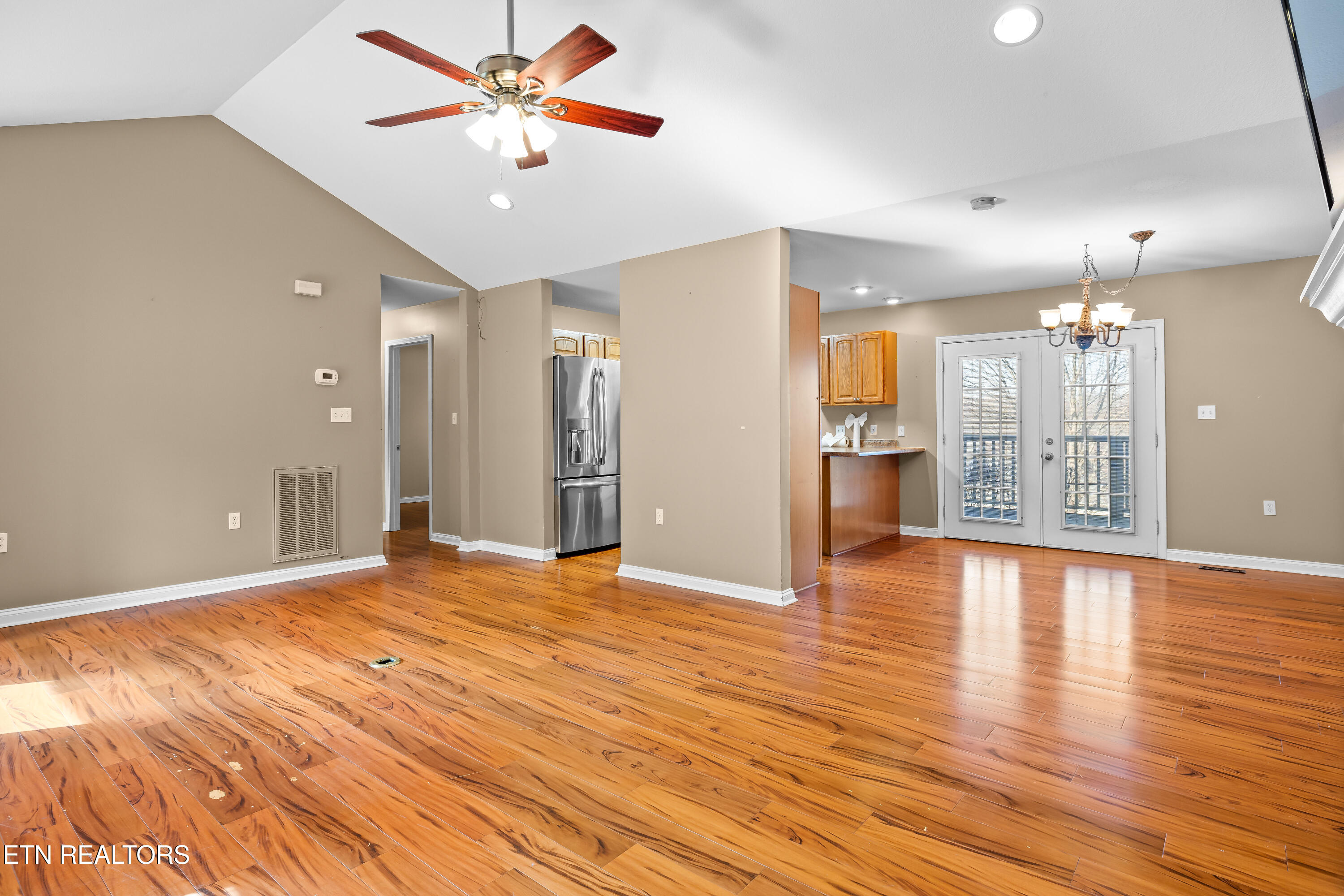 2447 Whisper Creek Drive Friendsville TN 37737