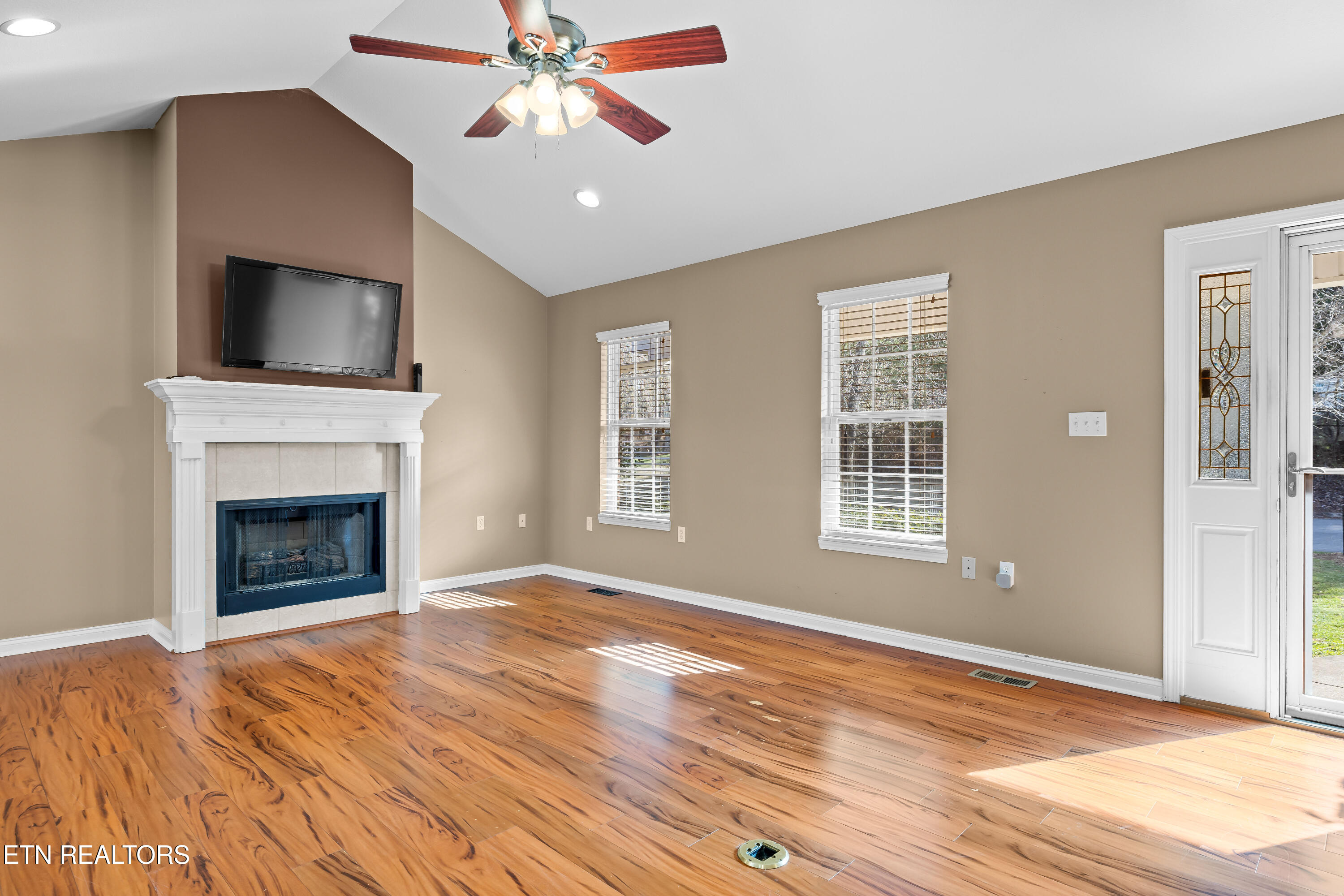 2447 Whisper Creek Drive Friendsville TN 37737