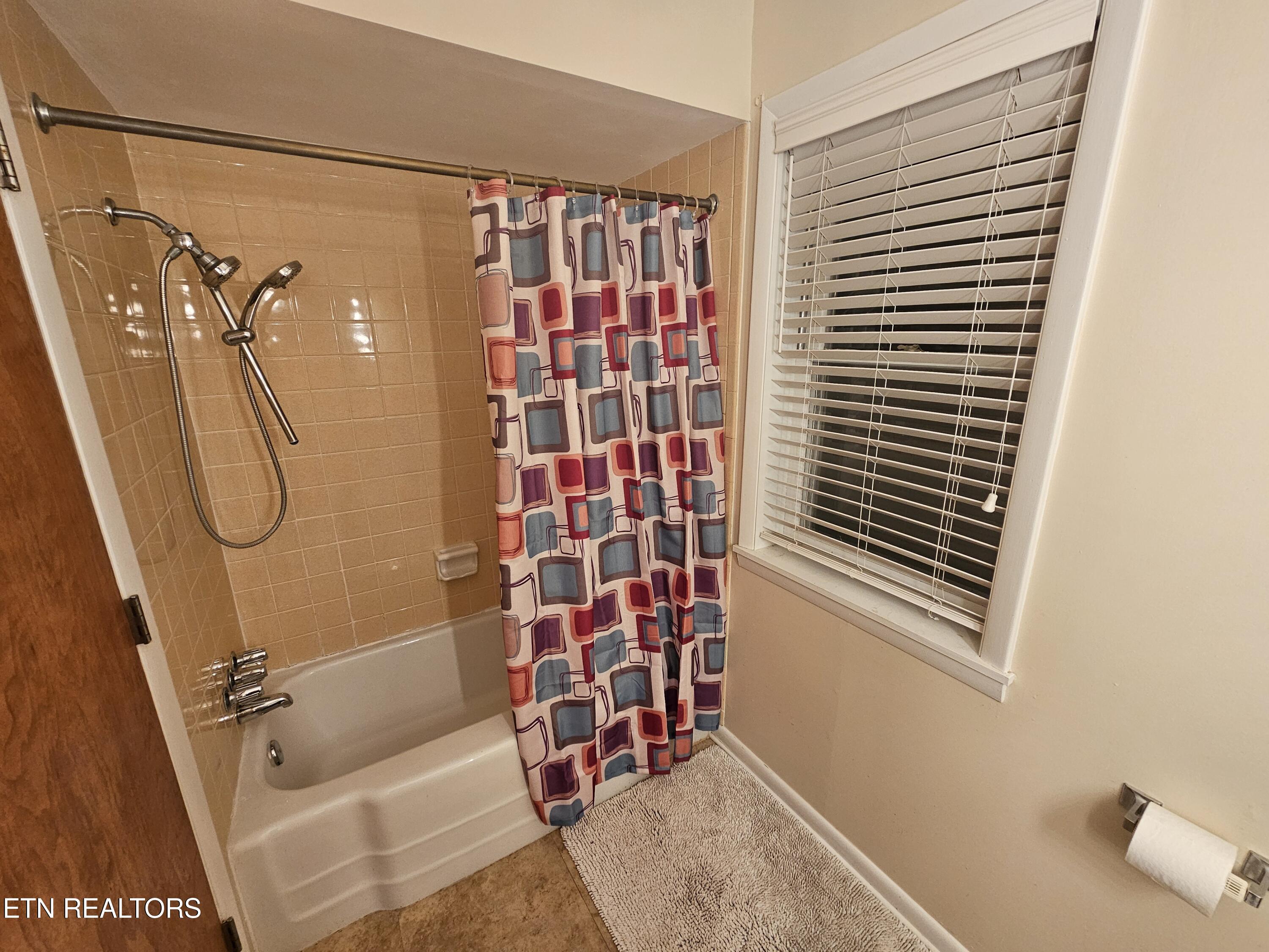 899 W Outer Drive Oak Ridge TN 37830
