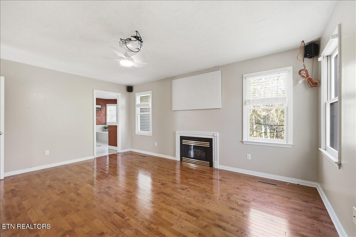 190 Country Walk Drive Powell TN 37849