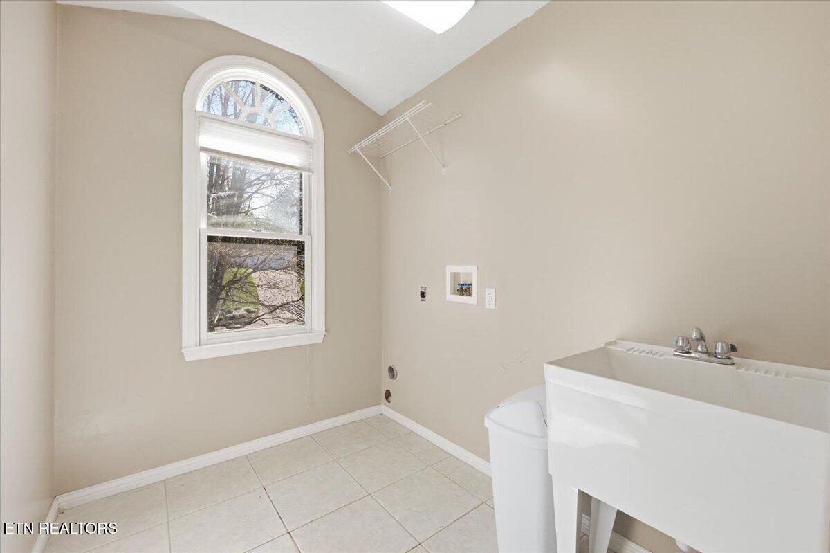 190 Country Walk Drive Powell TN 37849