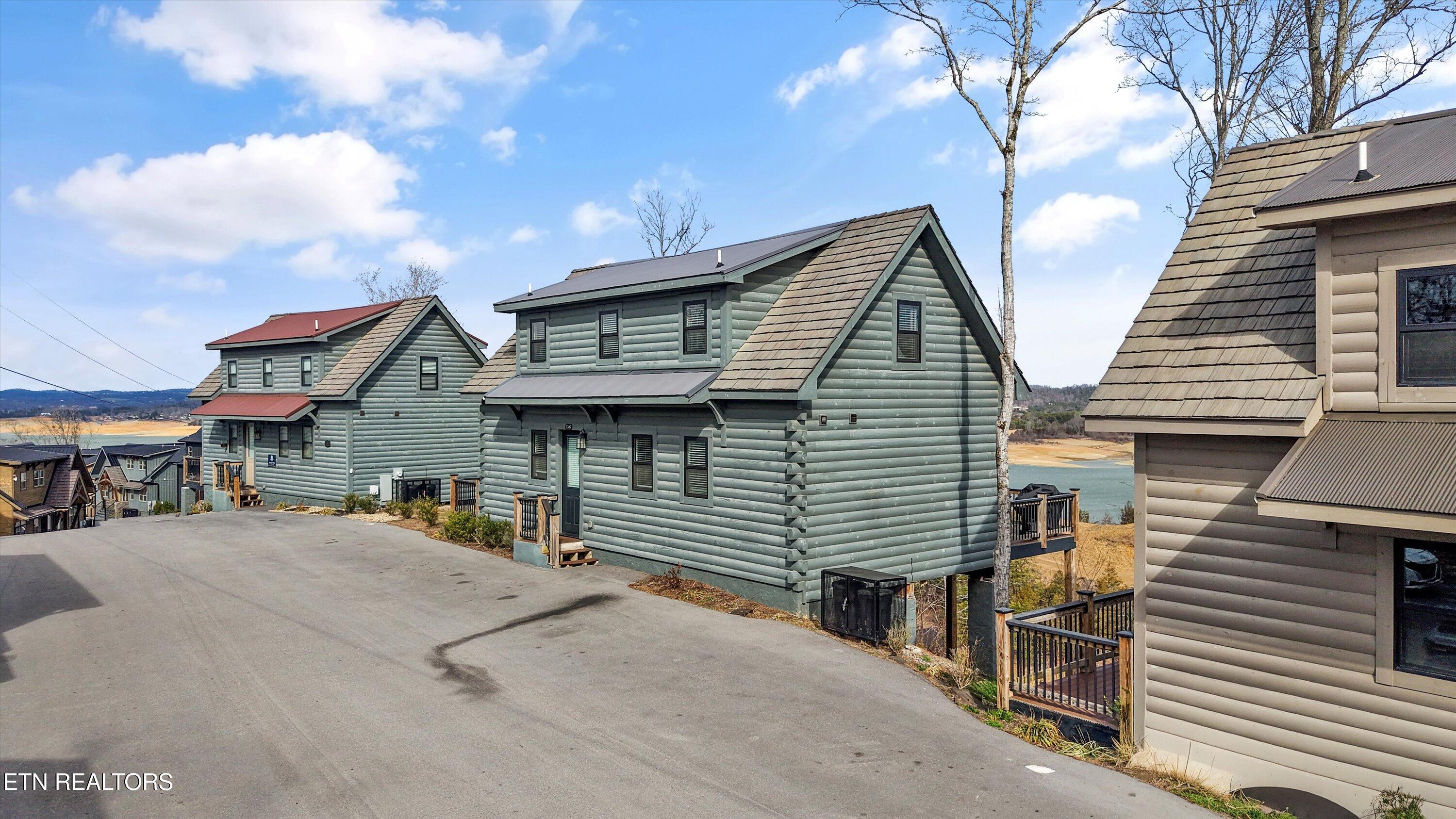 1367 Lake Haven Way Sevierville TN 37876