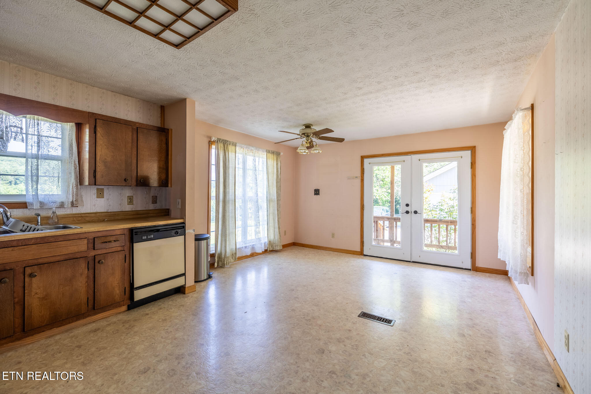 1343 Mountain View Road Rockwood TN 37854