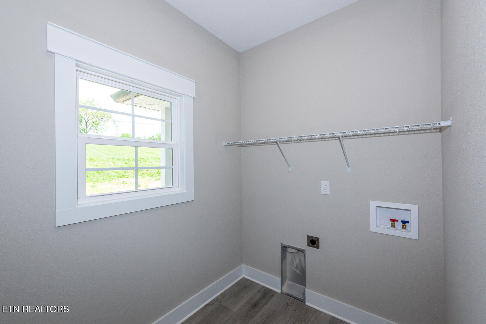 140 Oak Grove Road Madisonville TN 37354