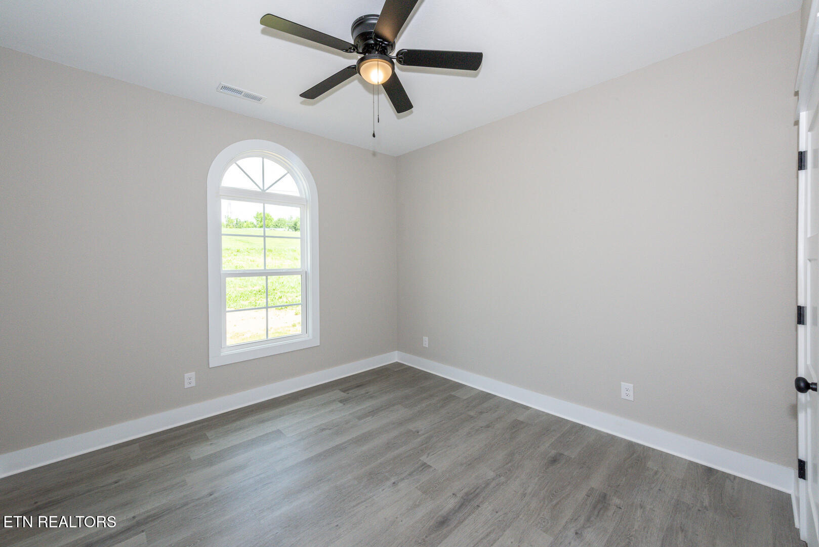 140 Oak Grove Road Madisonville TN 37354