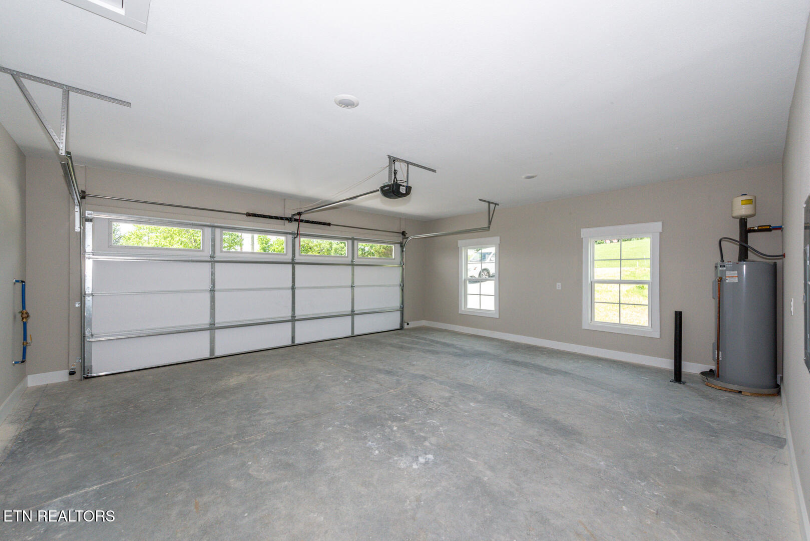 140 Oak Grove Road Madisonville TN 37354