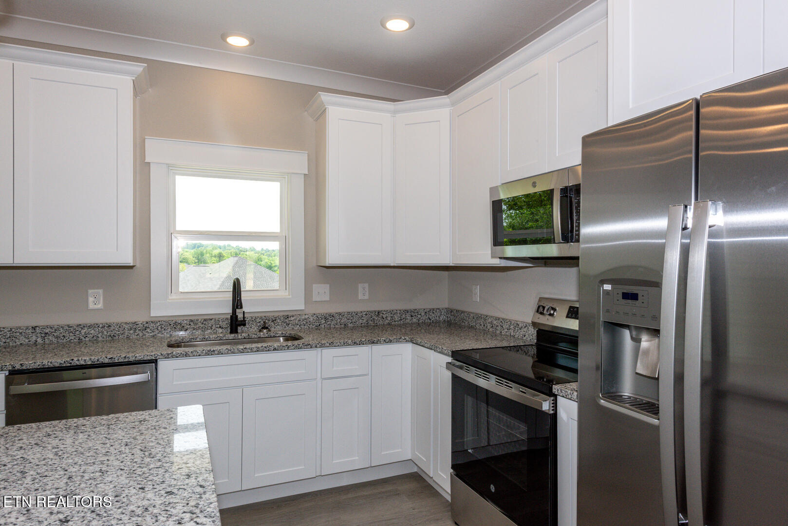 140 Oak Grove Road Madisonville TN 37354