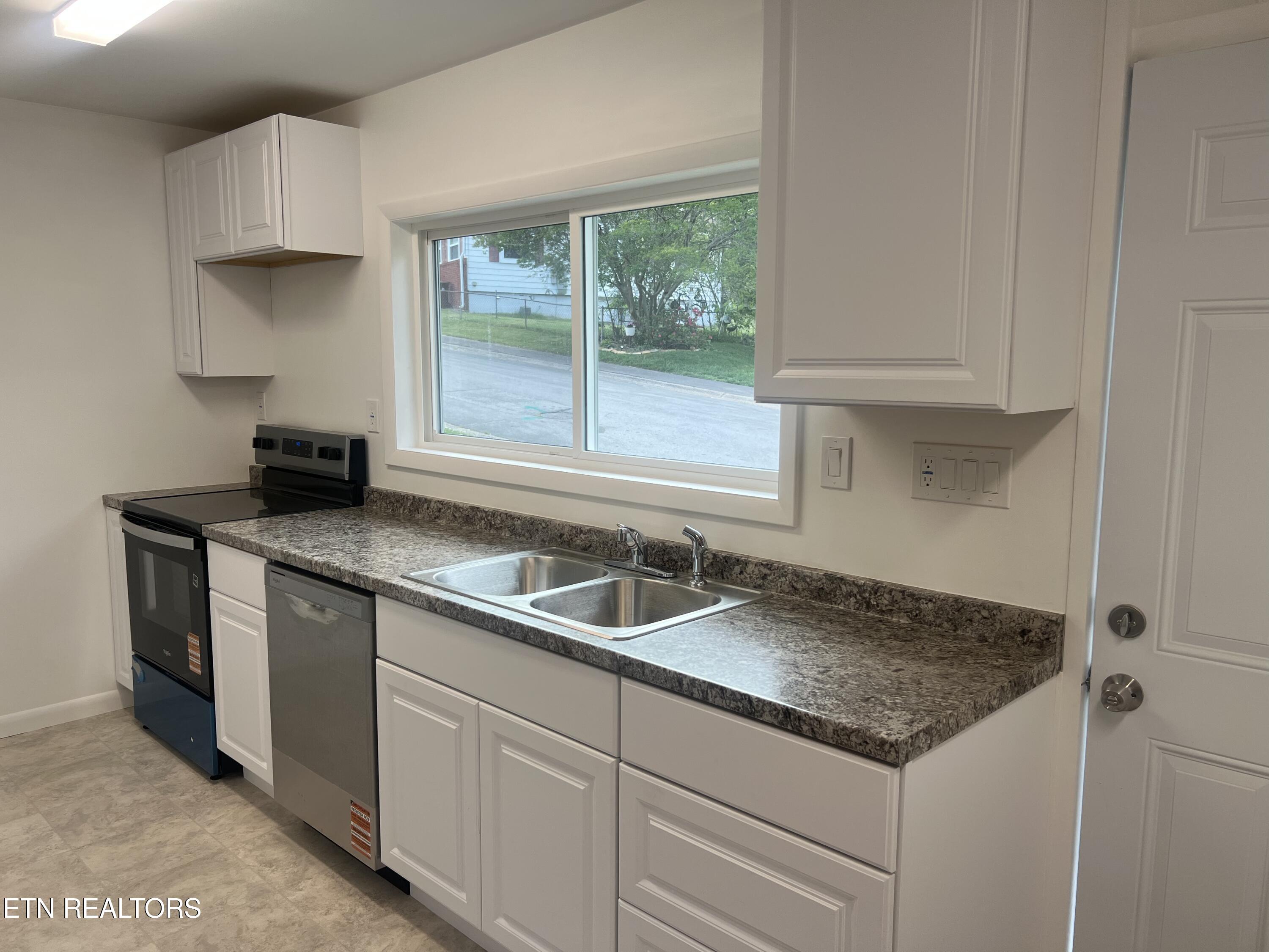 105 Porter Road Oak Ridge TN 37830