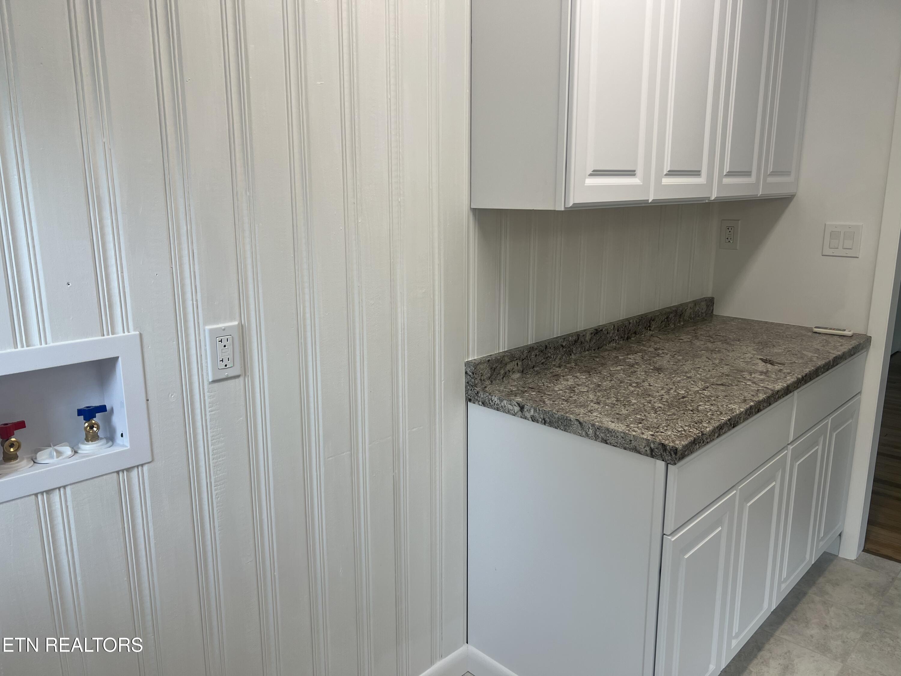 105 Porter Road Oak Ridge TN 37830