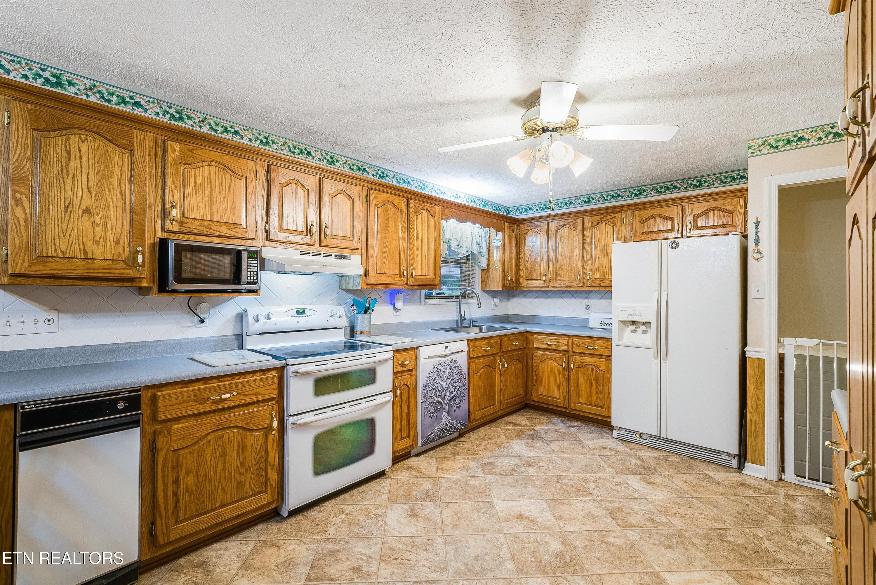 905 N East End Road Strawberry Plains TN 37871