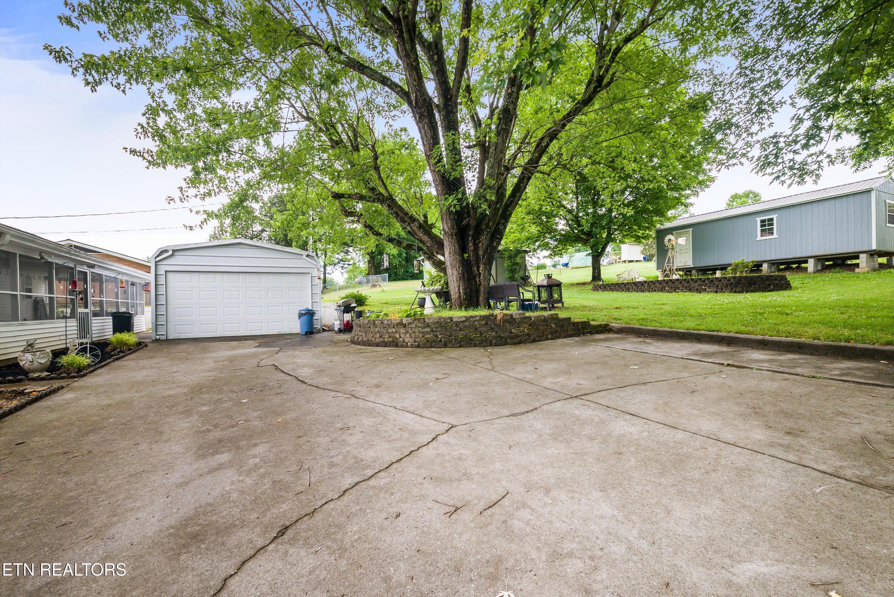 905 N East End Road Strawberry Plains TN 37871