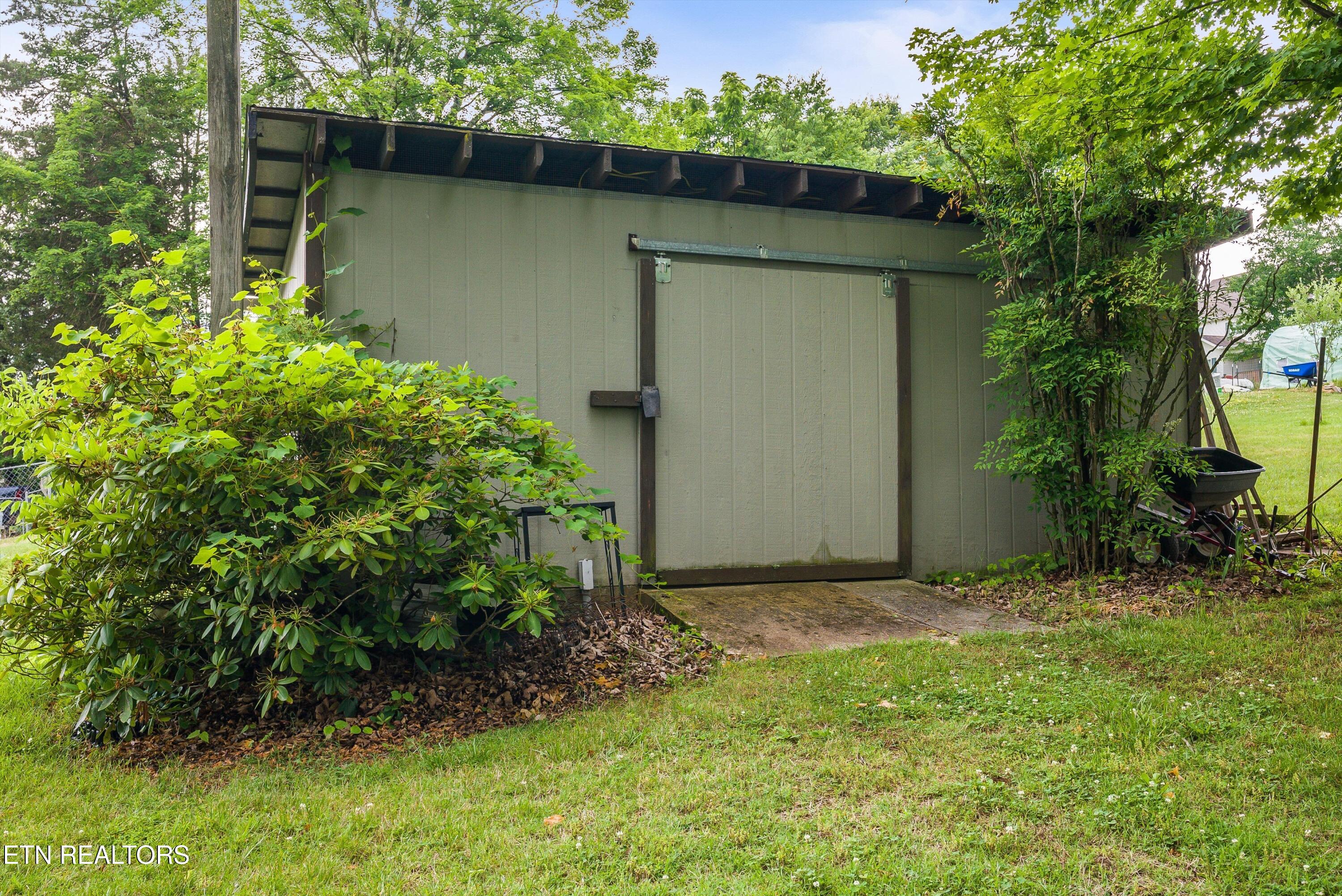 905 N East End Road Strawberry Plains TN 37871