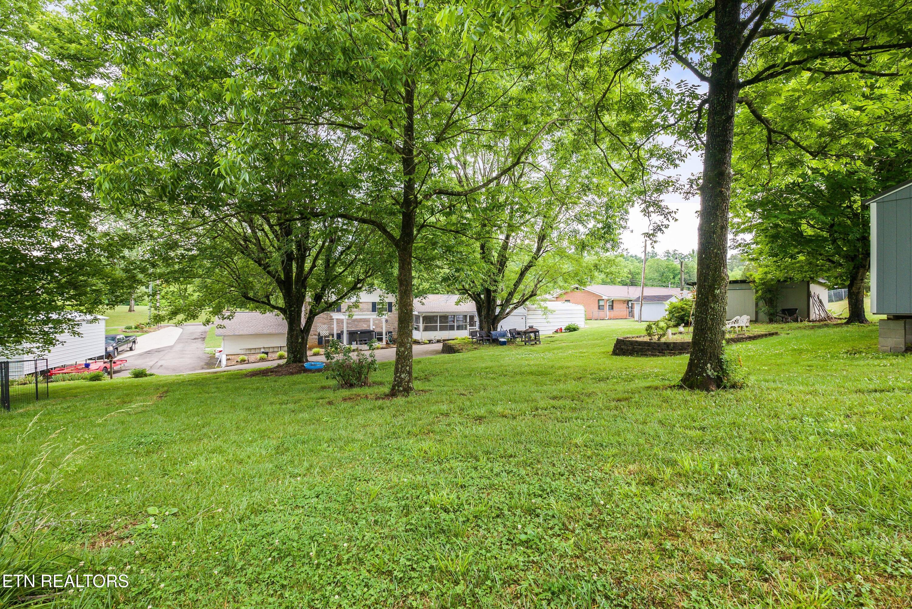 905 N East End Road Strawberry Plains TN 37871