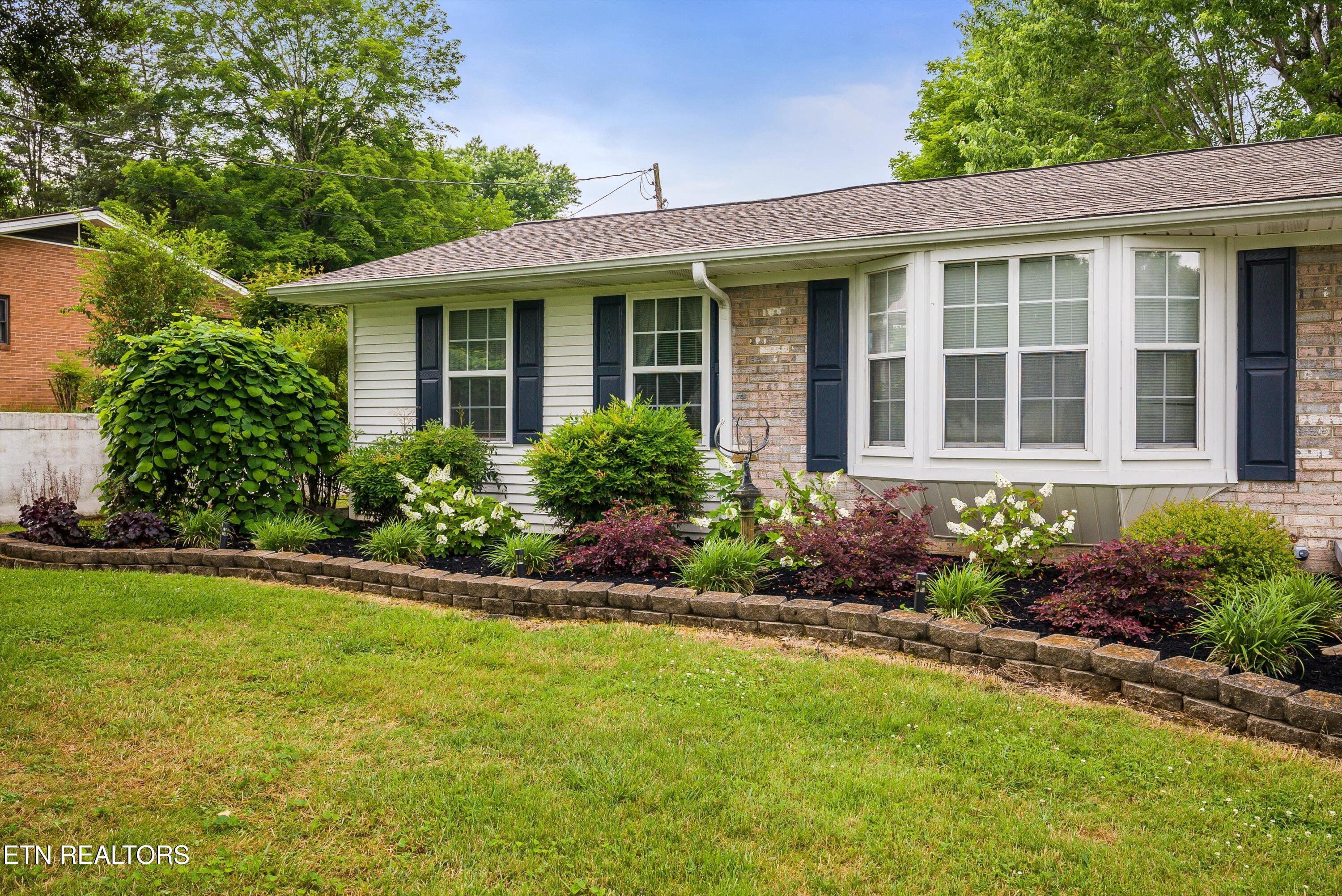 905 N East End Road Strawberry Plains TN 37871