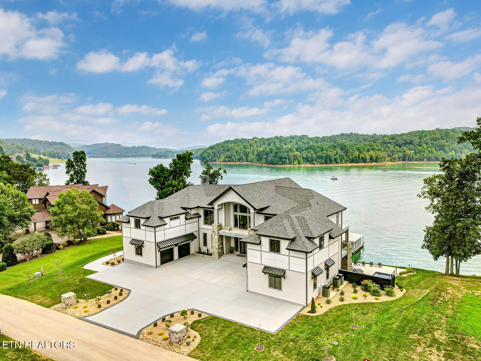 201 Crown Jewel Lane Lafollette TN 37766