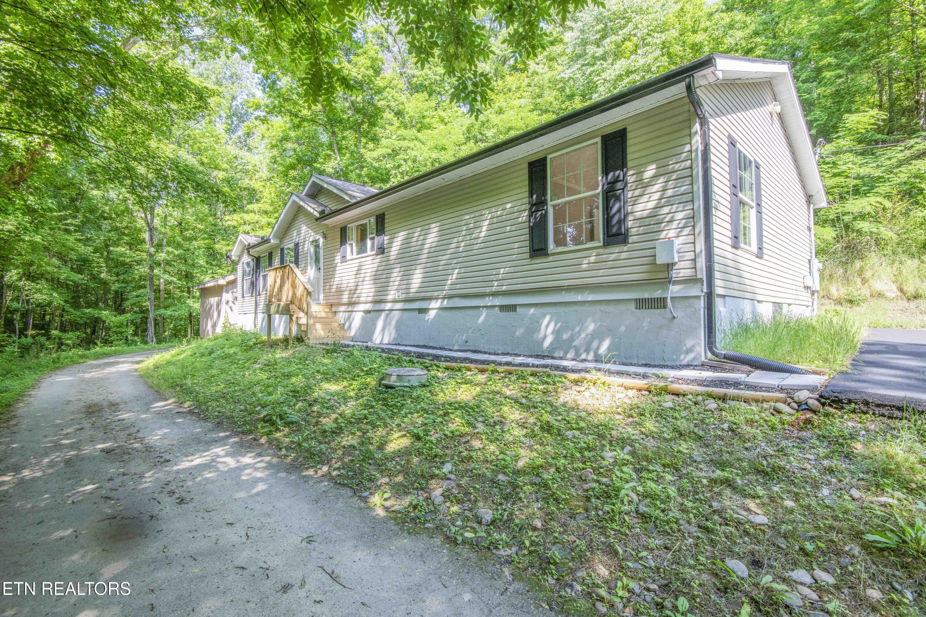 545 E Brushy Valley Drive Powell TN 37849