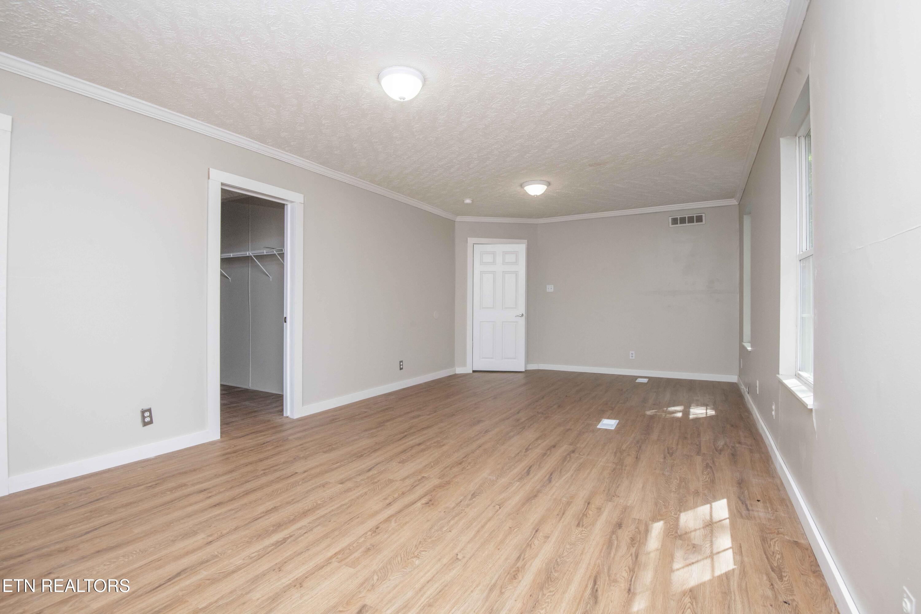 545 E Brushy Valley Drive Powell TN 37849