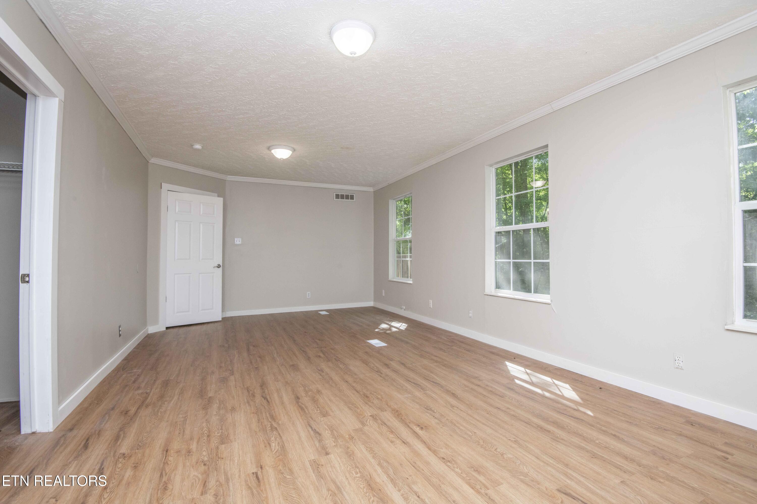 545 E Brushy Valley Drive Powell TN 37849