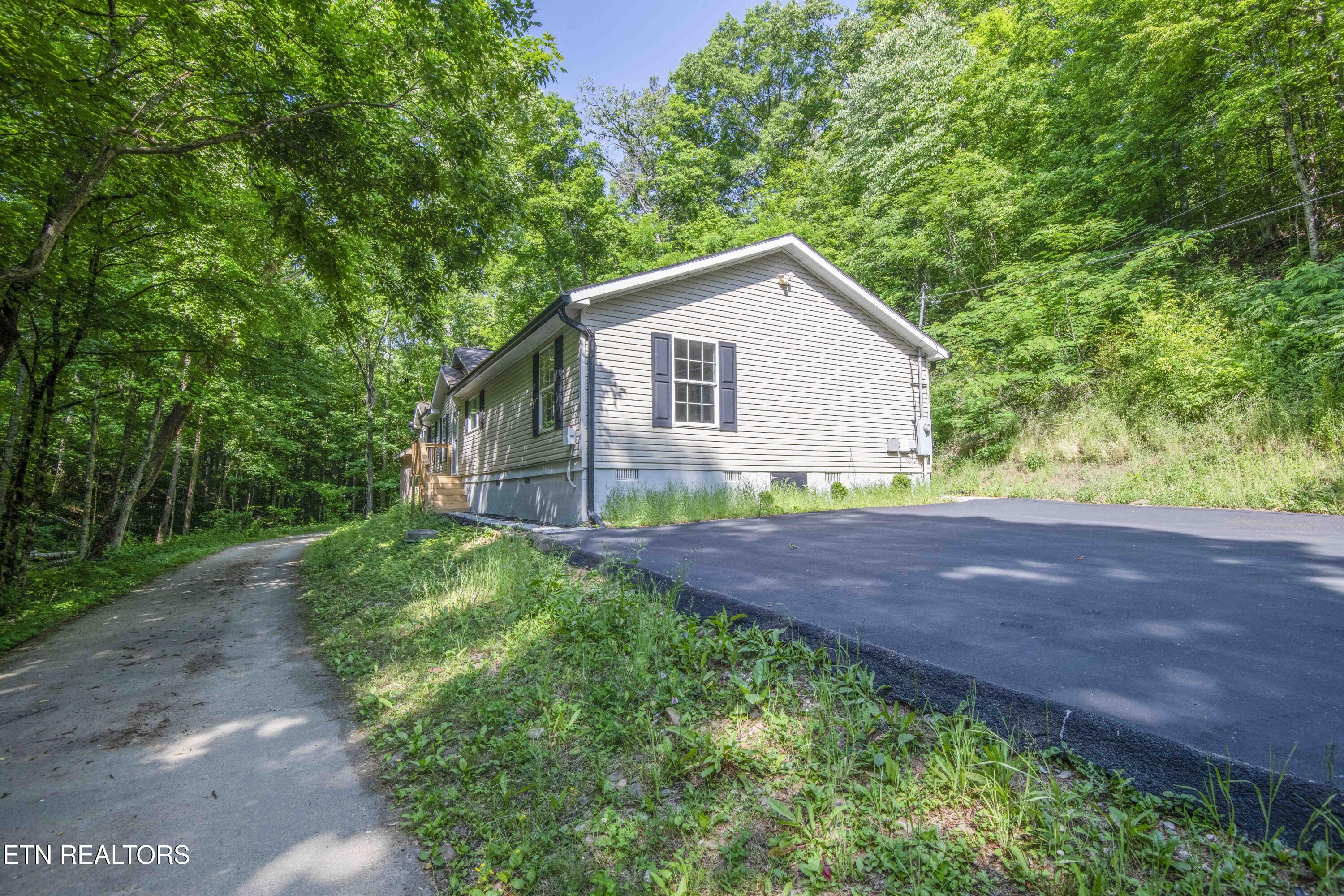 545 E Brushy Valley Drive Powell TN 37849