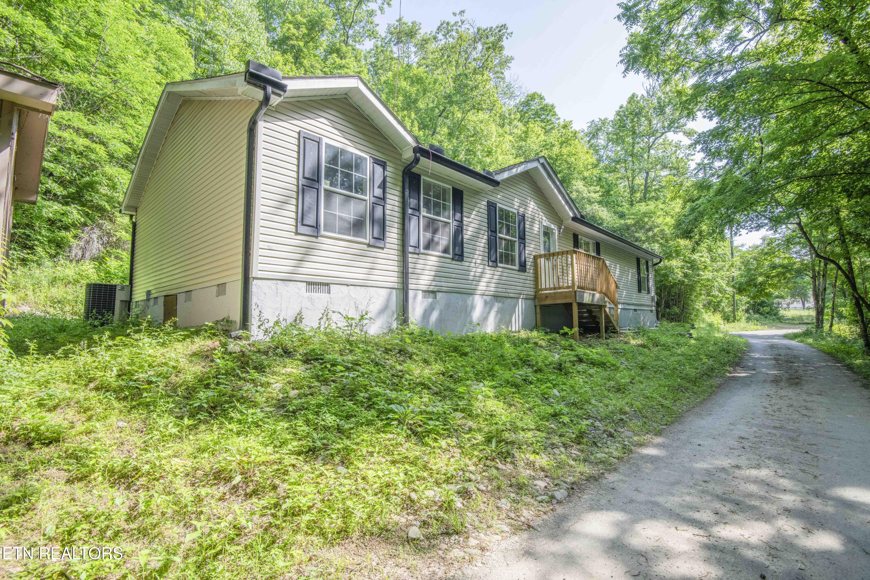 545 E Brushy Valley Drive Powell TN 37849