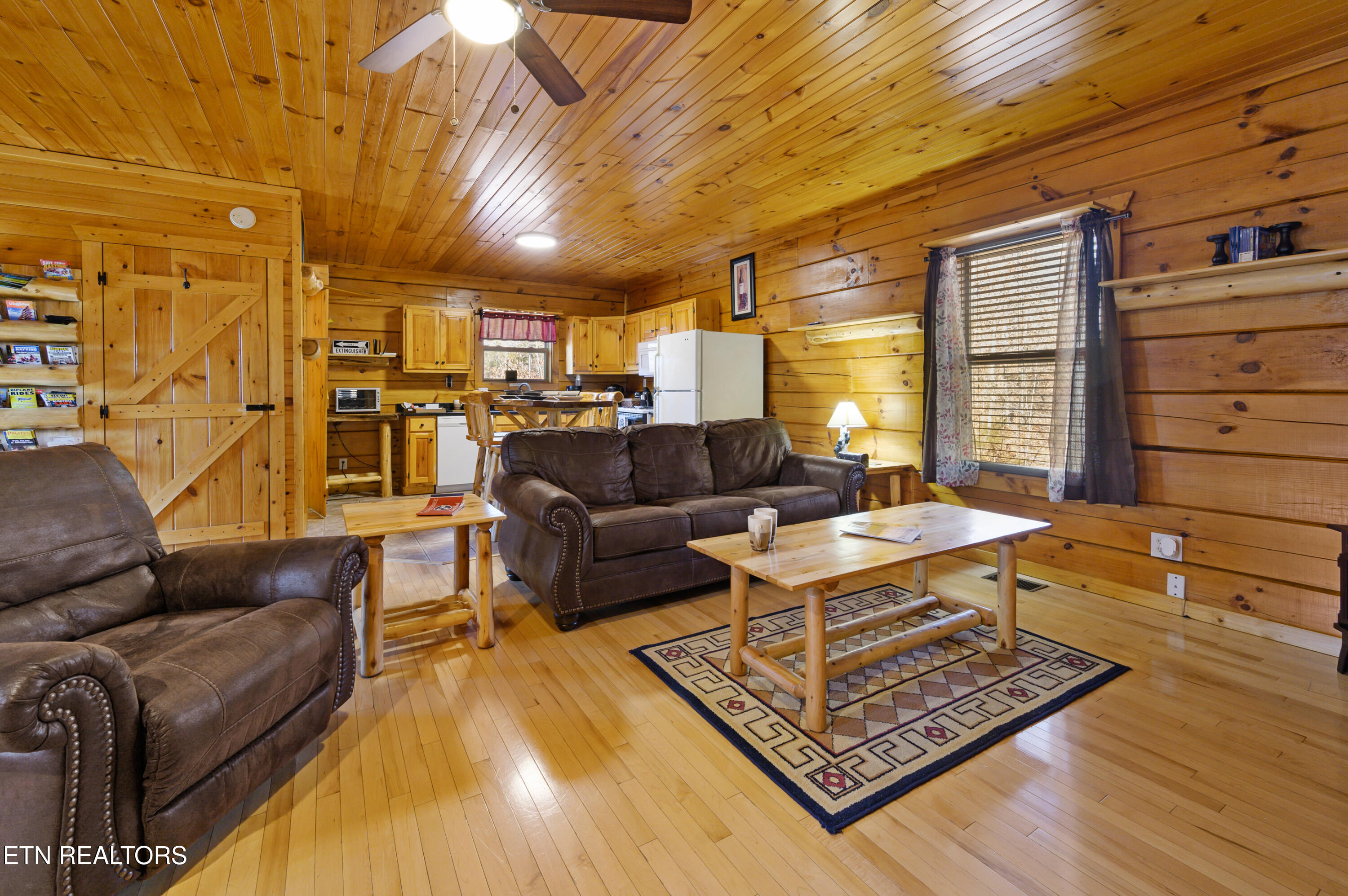 634 Magic Kingdom Lane Sevierville TN 37876