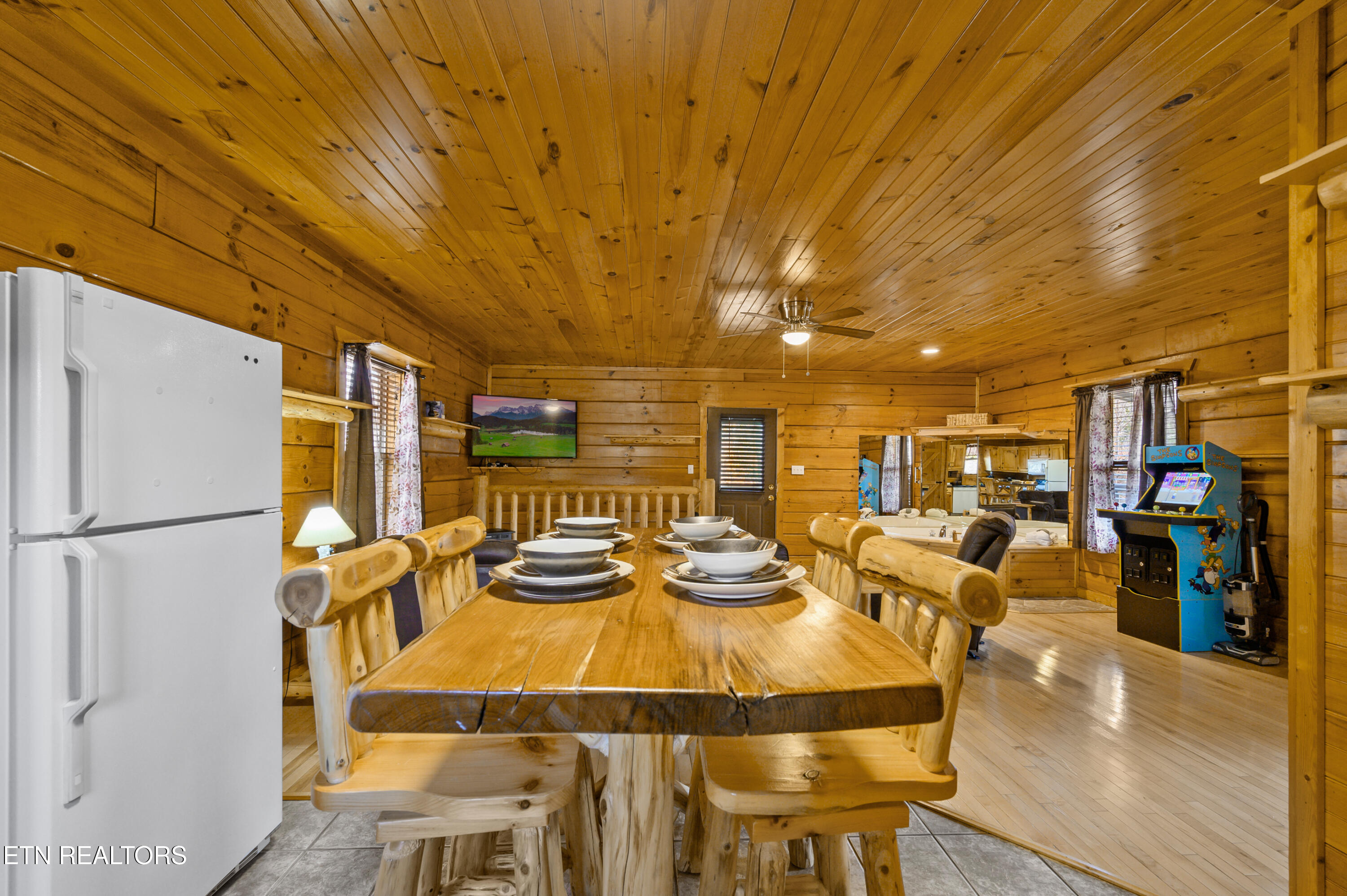 634 Magic Kingdom Lane Sevierville TN 37876