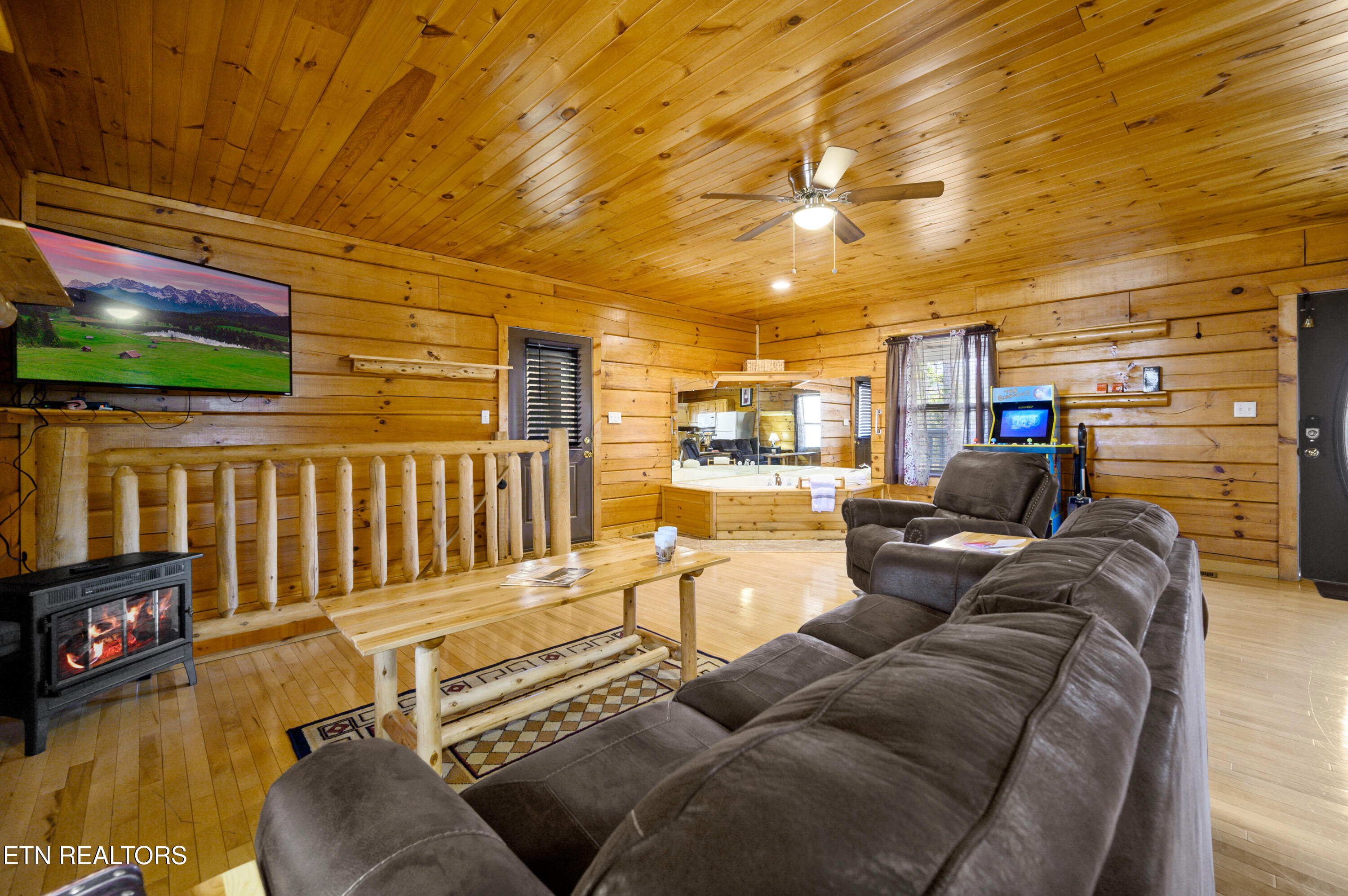 634 Magic Kingdom Lane Sevierville TN 37876