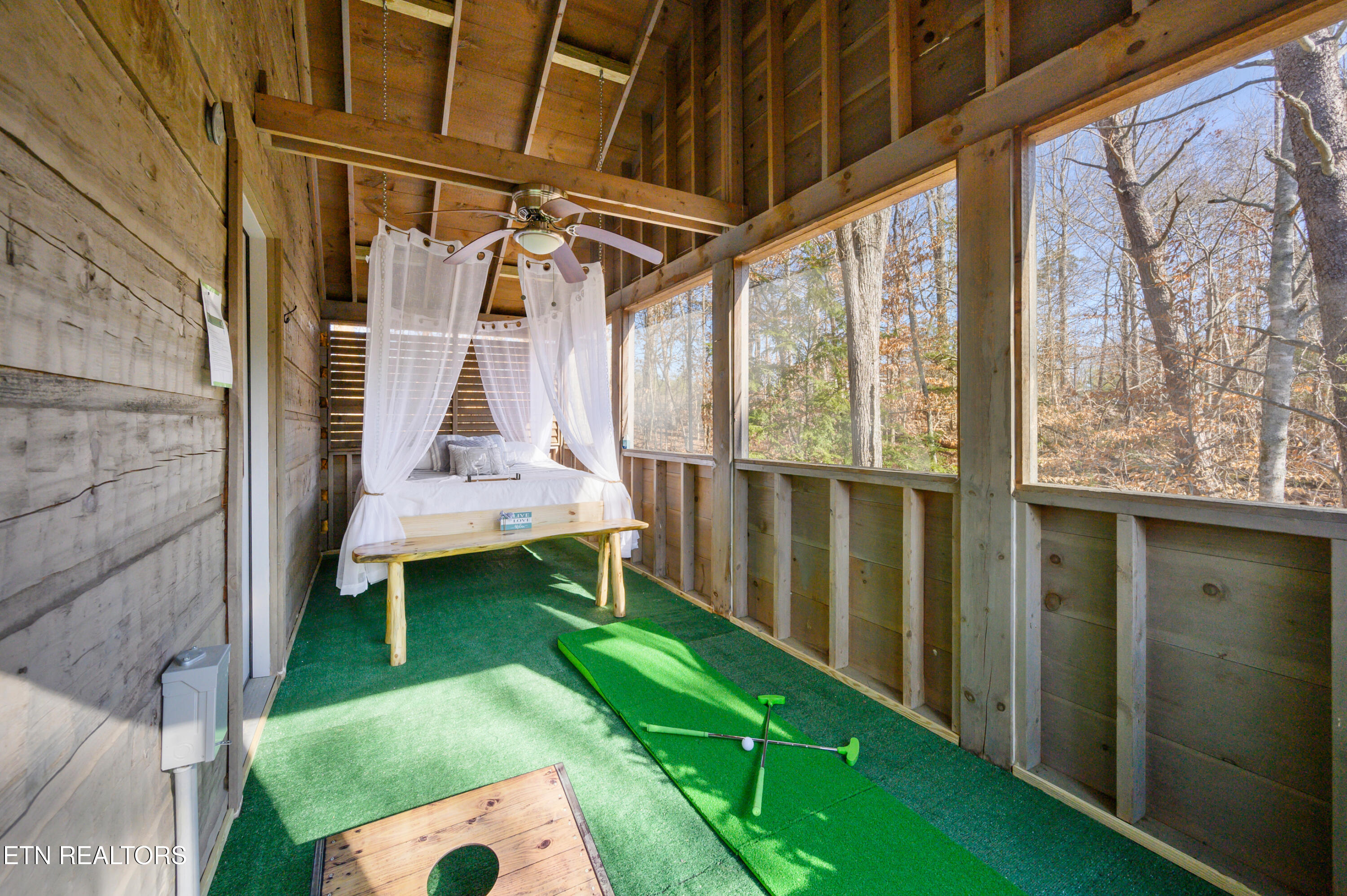 634 Magic Kingdom Lane Sevierville TN 37876