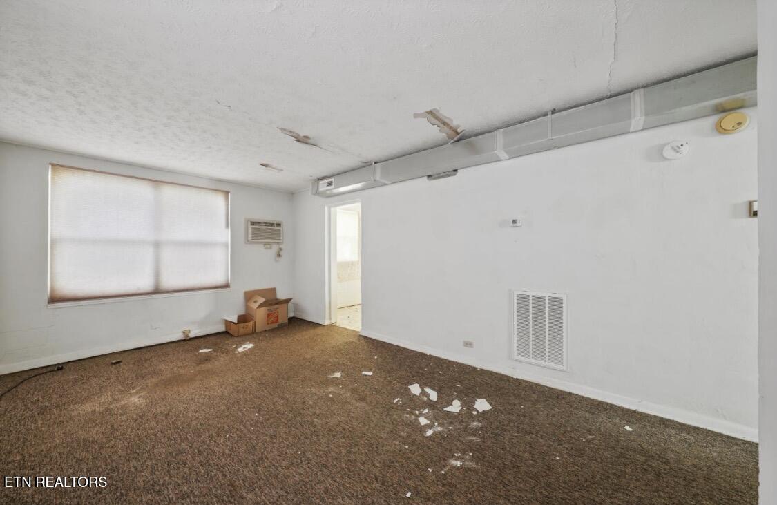 102 Niagara Lane Oak Ridge TN 37830