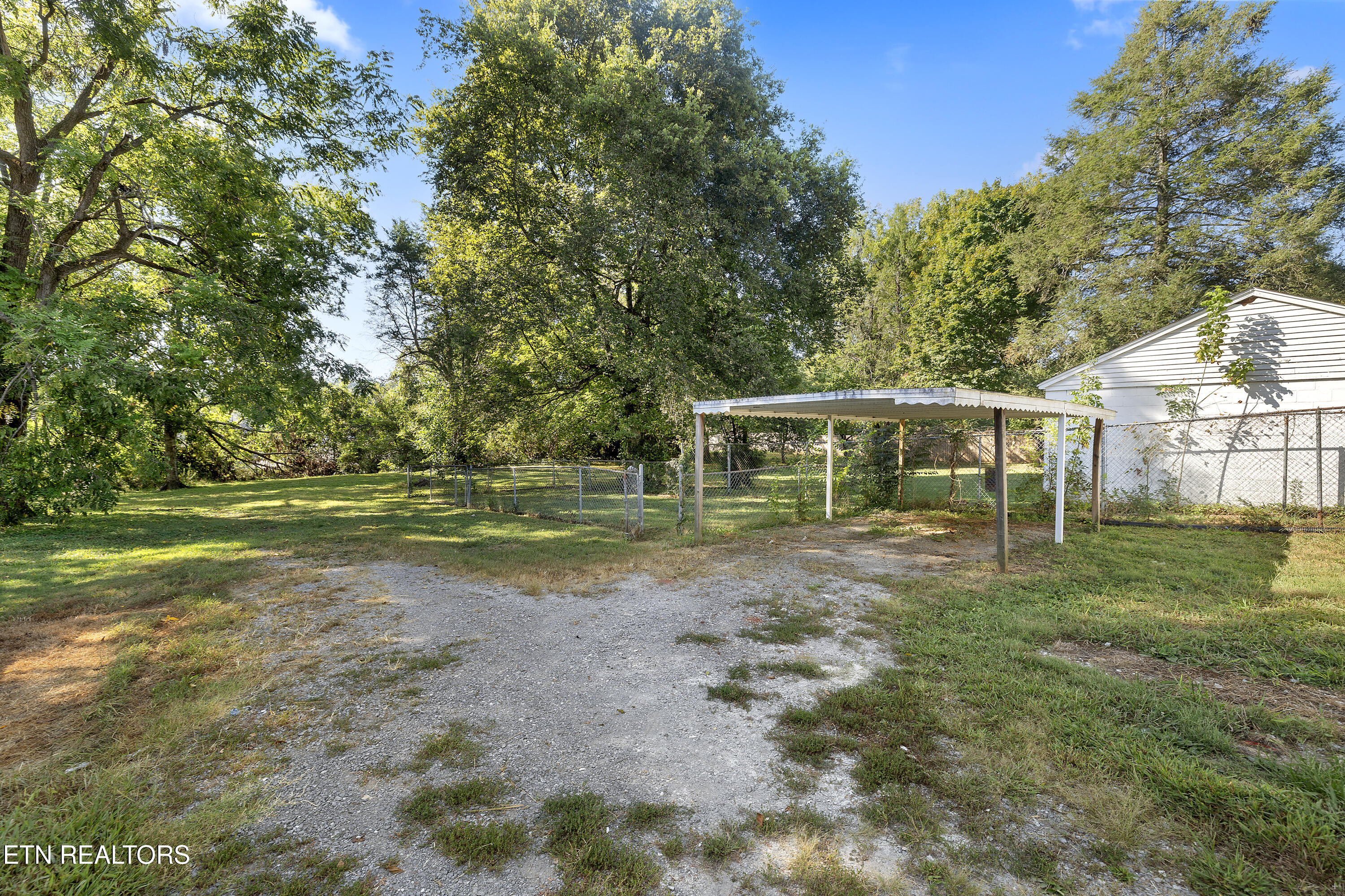 2616 Woodrow Drive Knoxville TN 37918