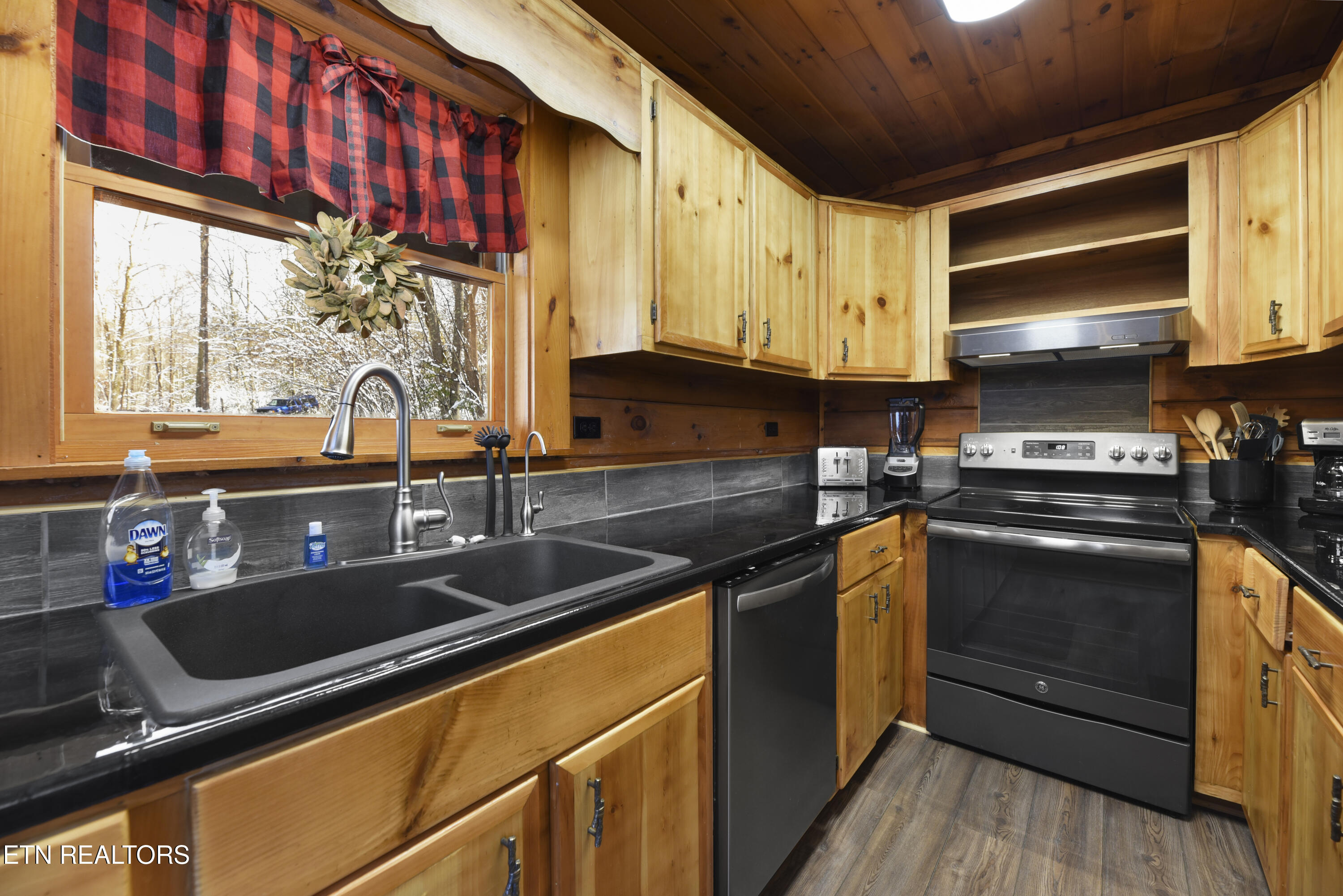 3444 Manis Road Sevierville TN 37862