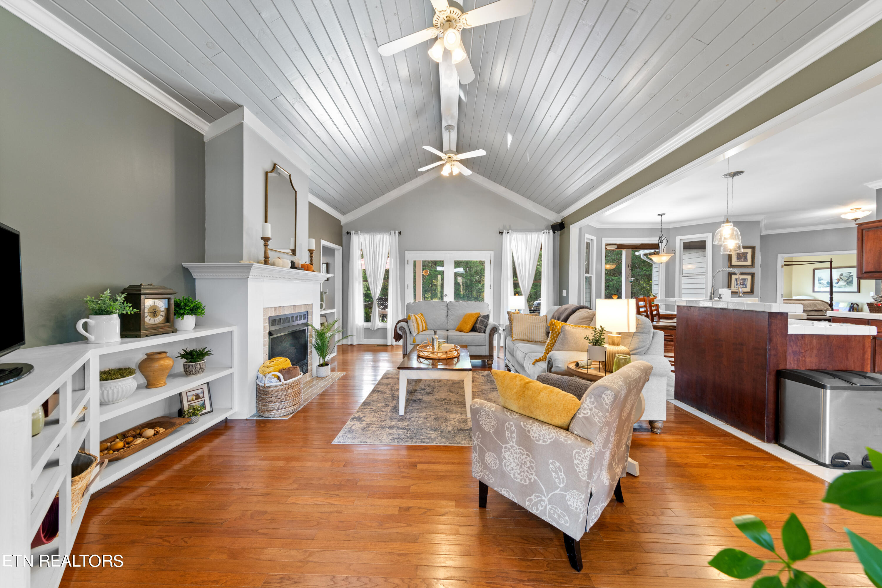 1443 W Dumplin Valley Road Dandridge TN 37725