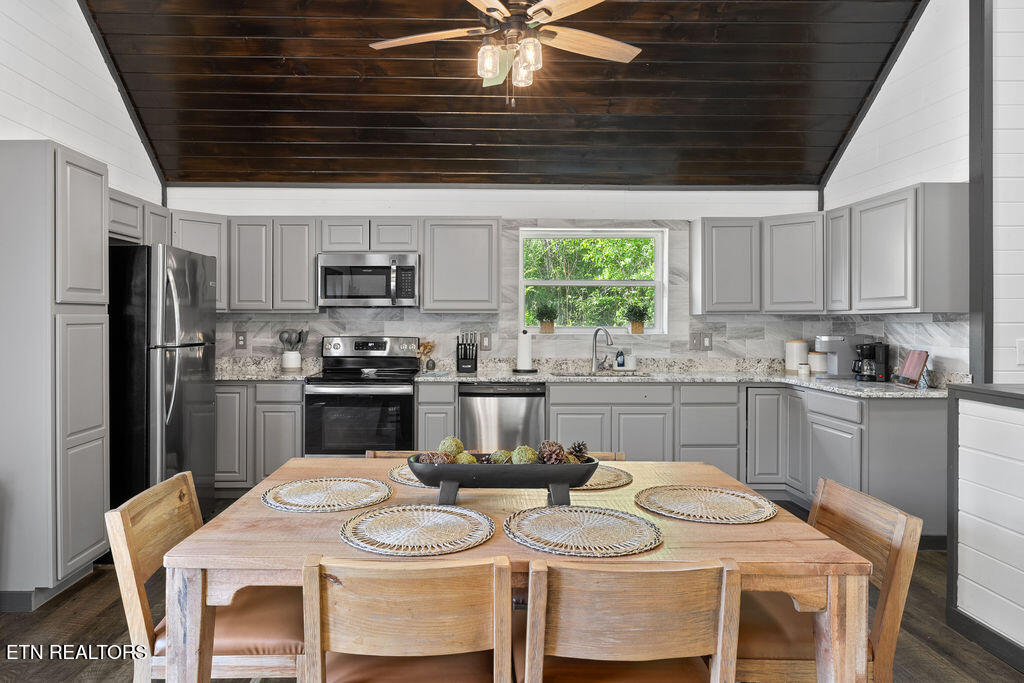 1608 Mitchell Farm Road Sevierville TN 37876