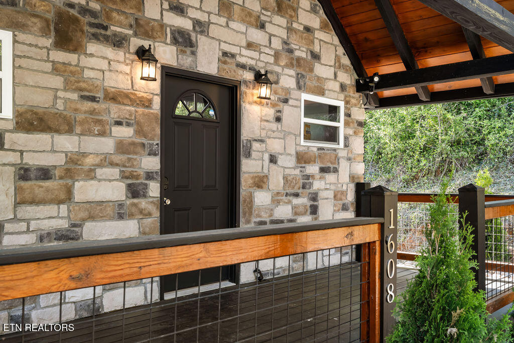 1608 Mitchell Farm Road Sevierville TN 37876