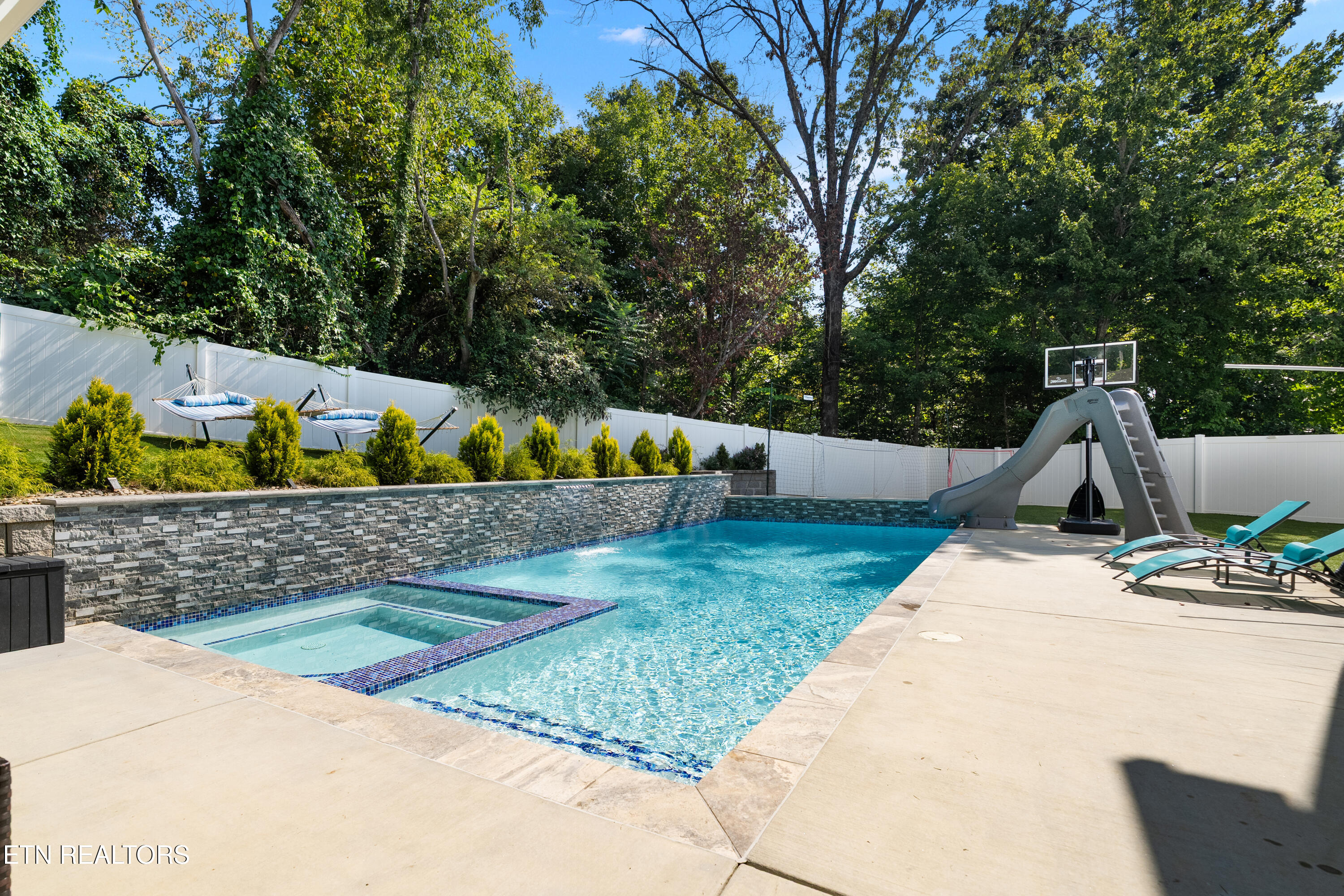 8139 Vassar Lane Knoxville TN 37938