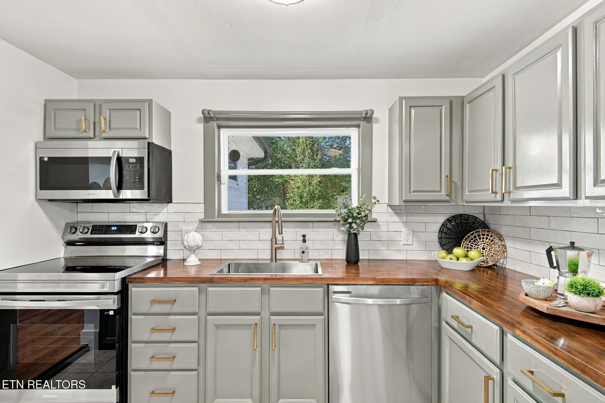 314 Blockhouse Valley Road Clinton TN 37716
