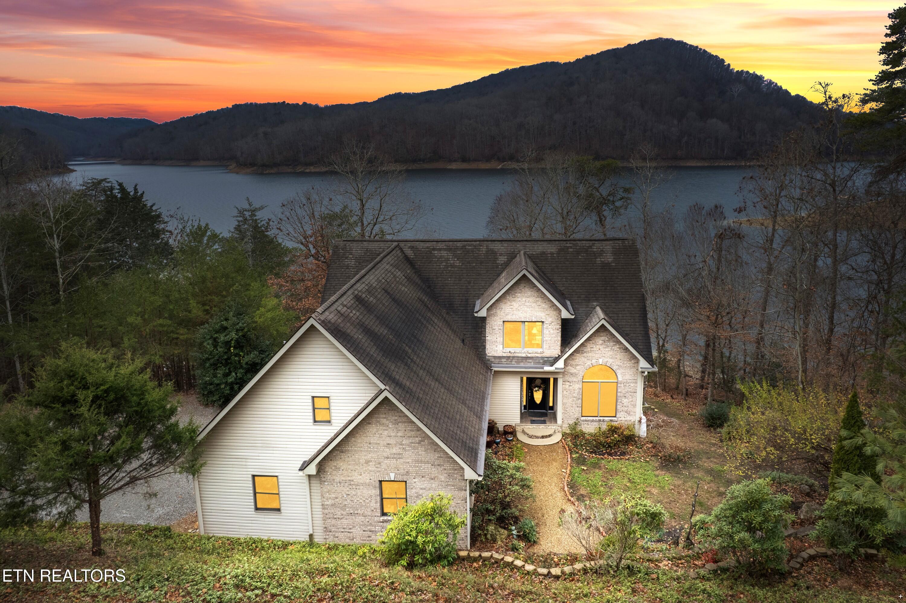 1420 Lakeview Drive Sharps Chapel TN 37866