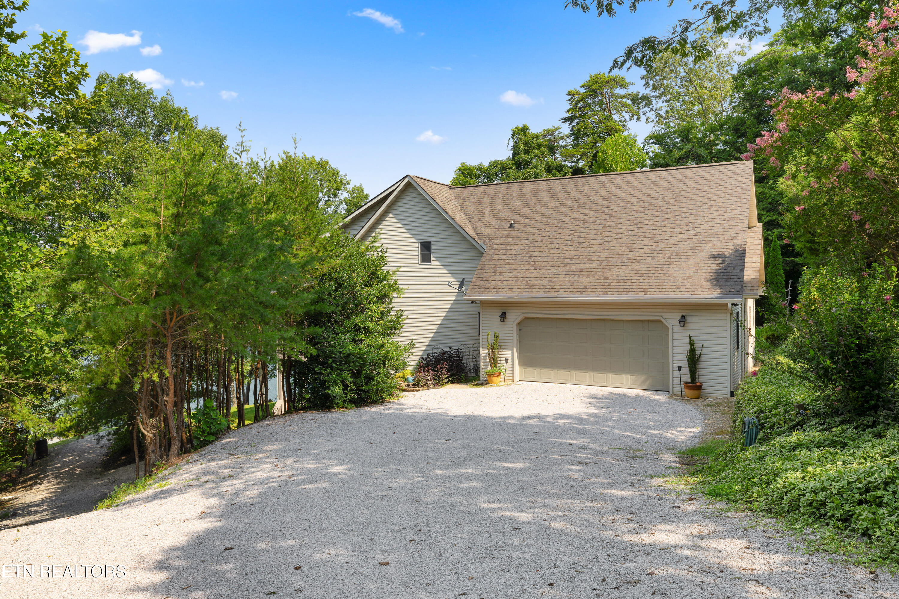 1420 Lakeview Drive Sharps Chapel TN 37866